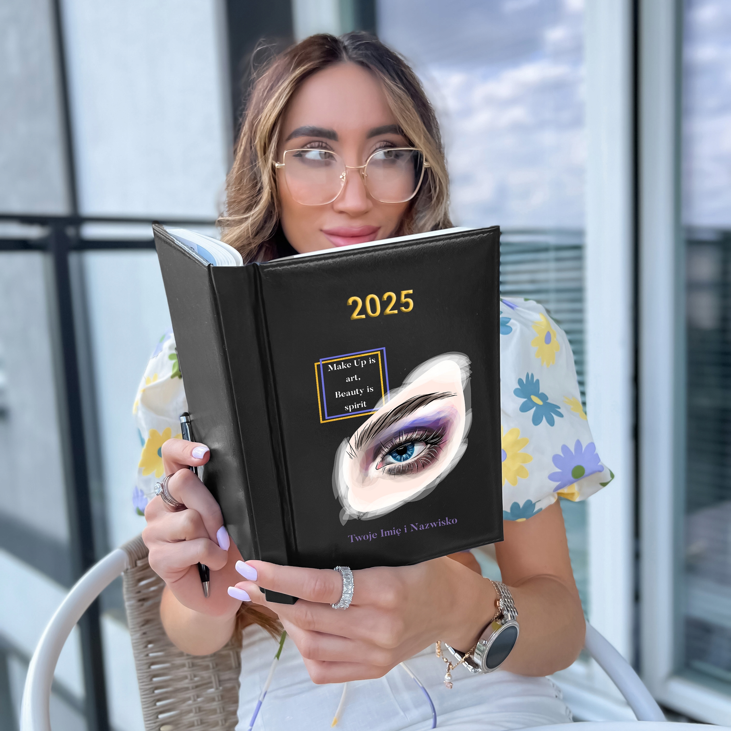 KALENDARZ A5 2025 Czarny Prezent Dla KOSMETYCZKI Stylistka Paznokci IMIĘ Wz Stan opakowania oryginalne