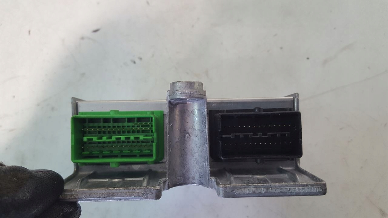 dashboard console tension belts Opel Zafira B 1,9 CDTI