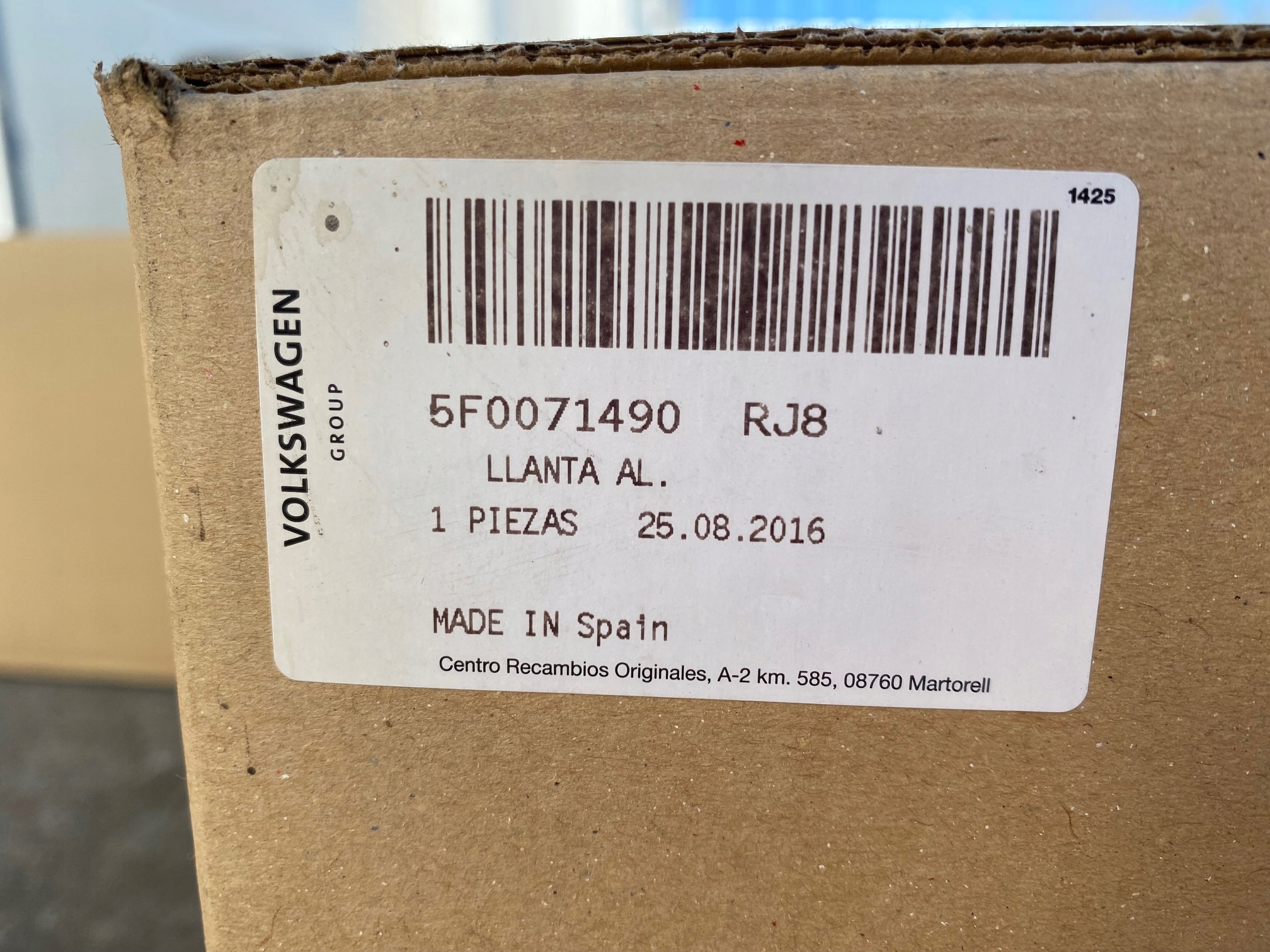 OEM KOŁA VW GOLF TOURAN EOS JETTA T-ROC EOS 225/40/18 nowe ! Powłoka Połysk