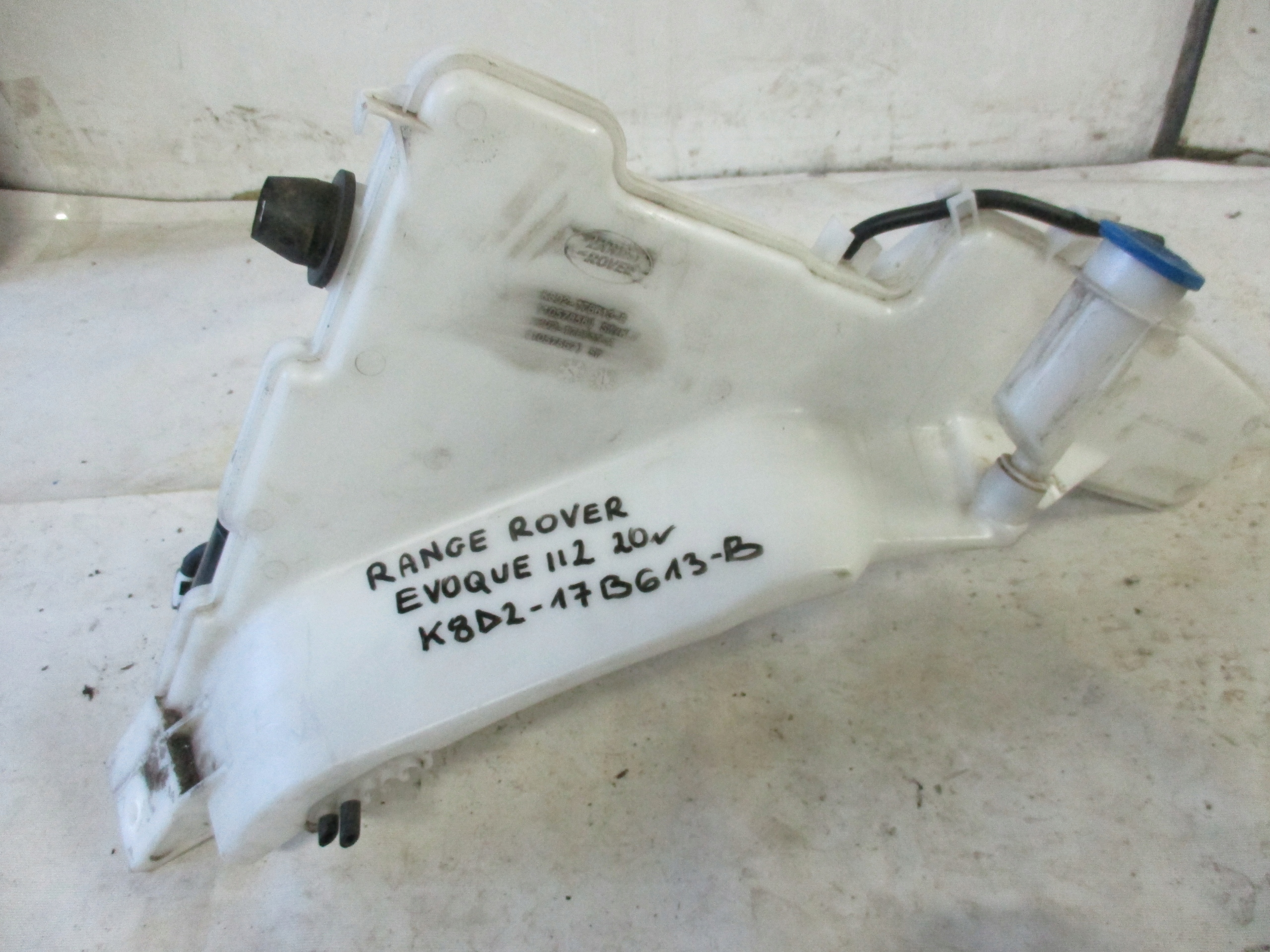 бачок омывателя Range Rover Evoque II 2 20r K8D2-17B613-B