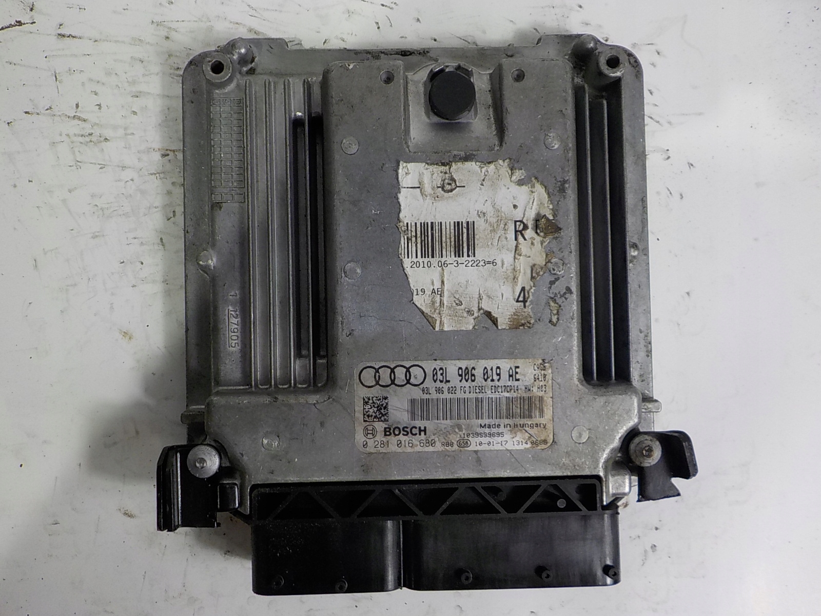 AUDI computer control unit 03L906019AE 0281016680