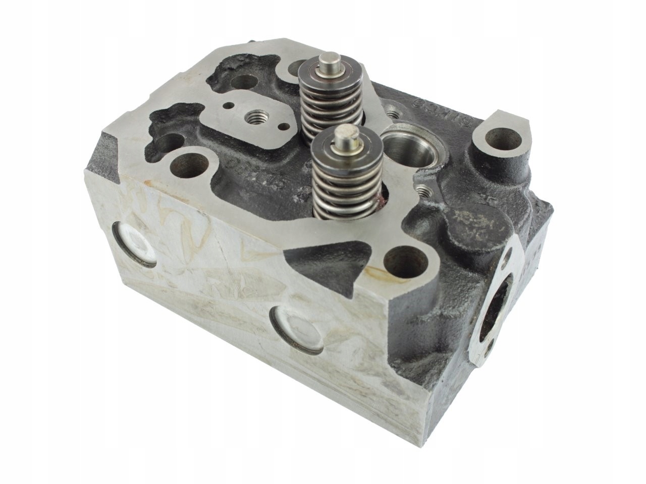 71010501 - ГОЛОВКА ЦИЛИНДРА В СБОРЕ УНИВЕРСАЛЬНАЯ 7101 0501 7