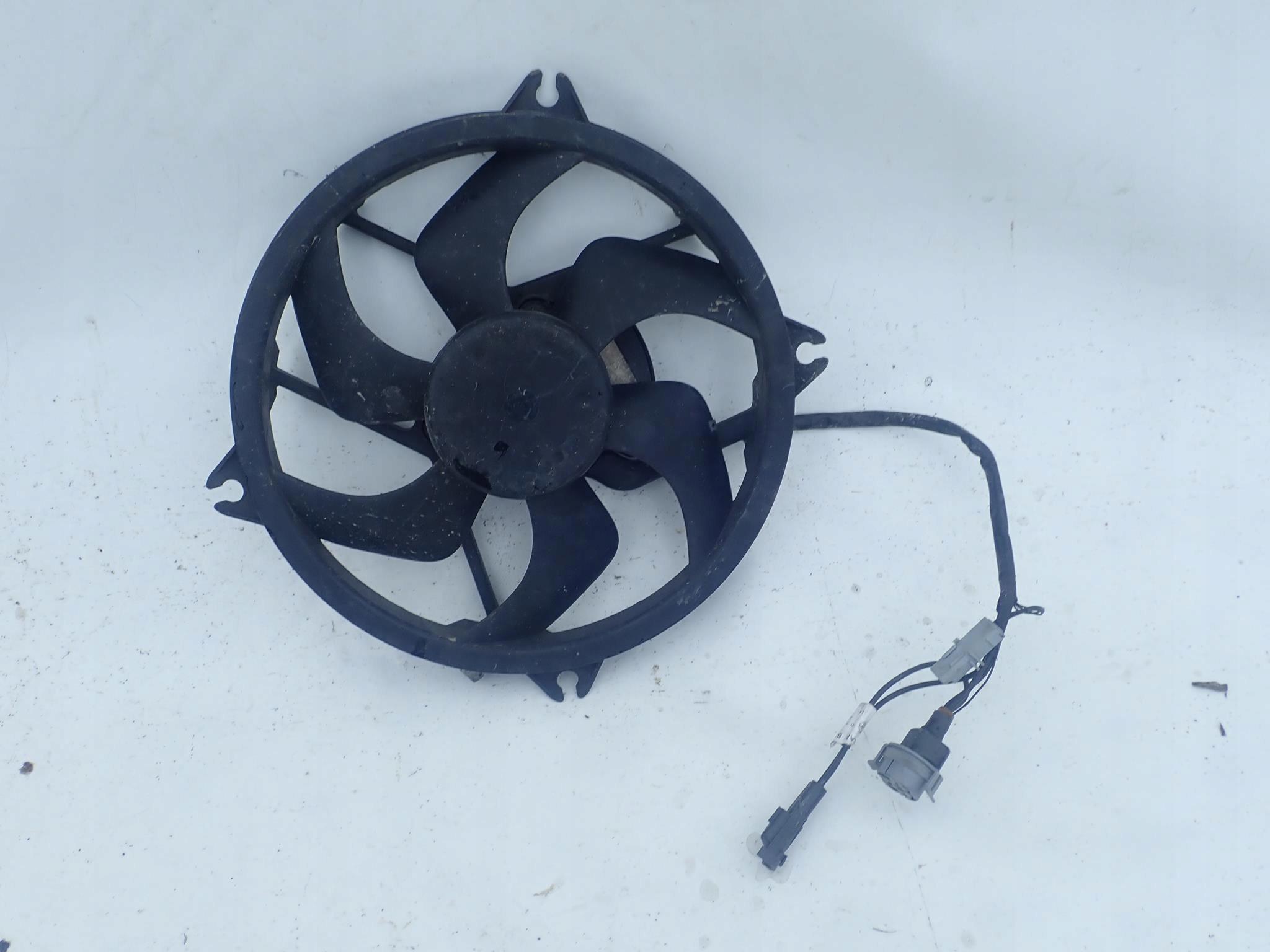 PEUGEOT 407 04-11 vrtule ventilátor chladiče