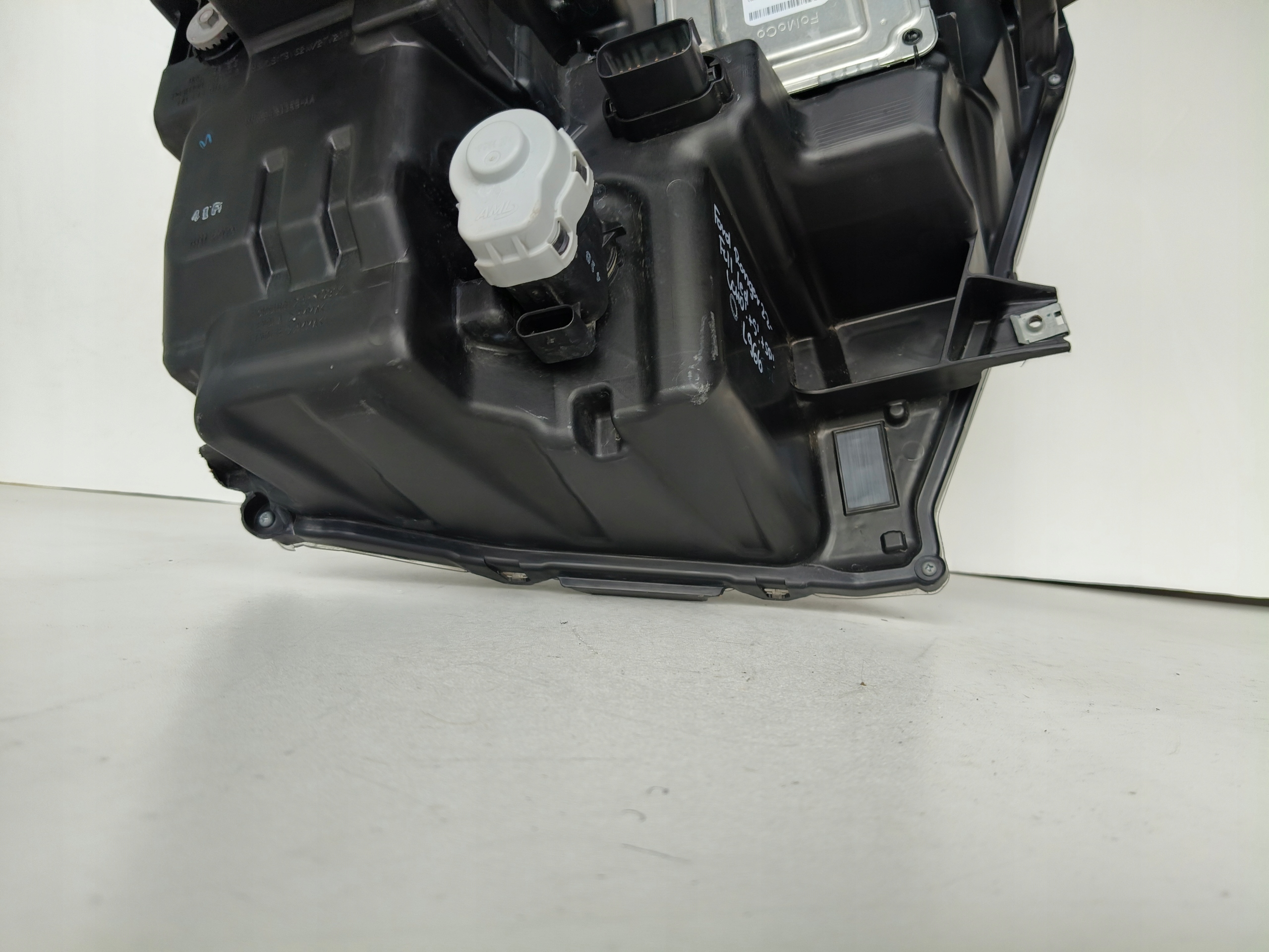 light left REFLEKTOR FORD RANGER 23- FULL LED