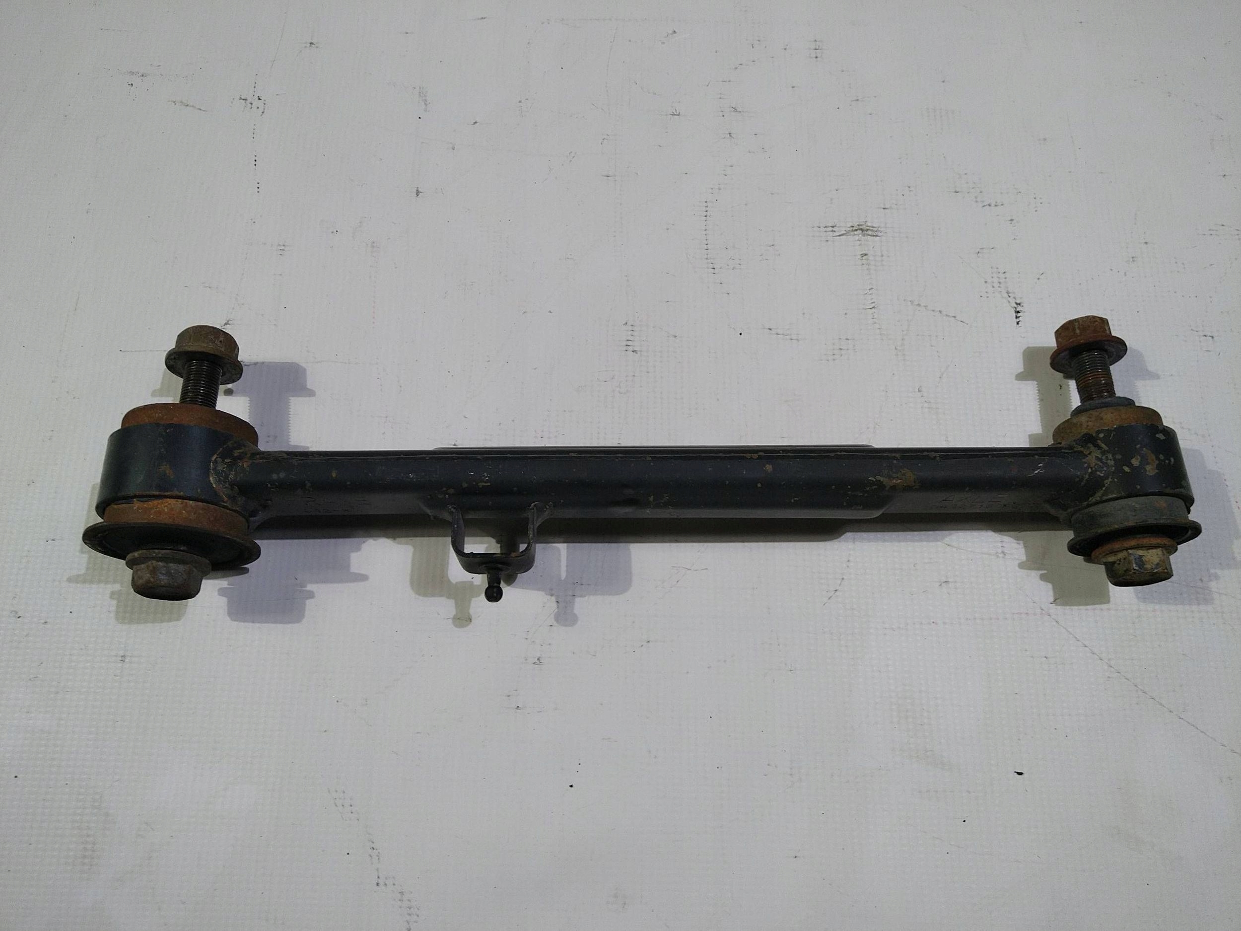 arm rear part rear upper right left Dodge RAM 1500 2013