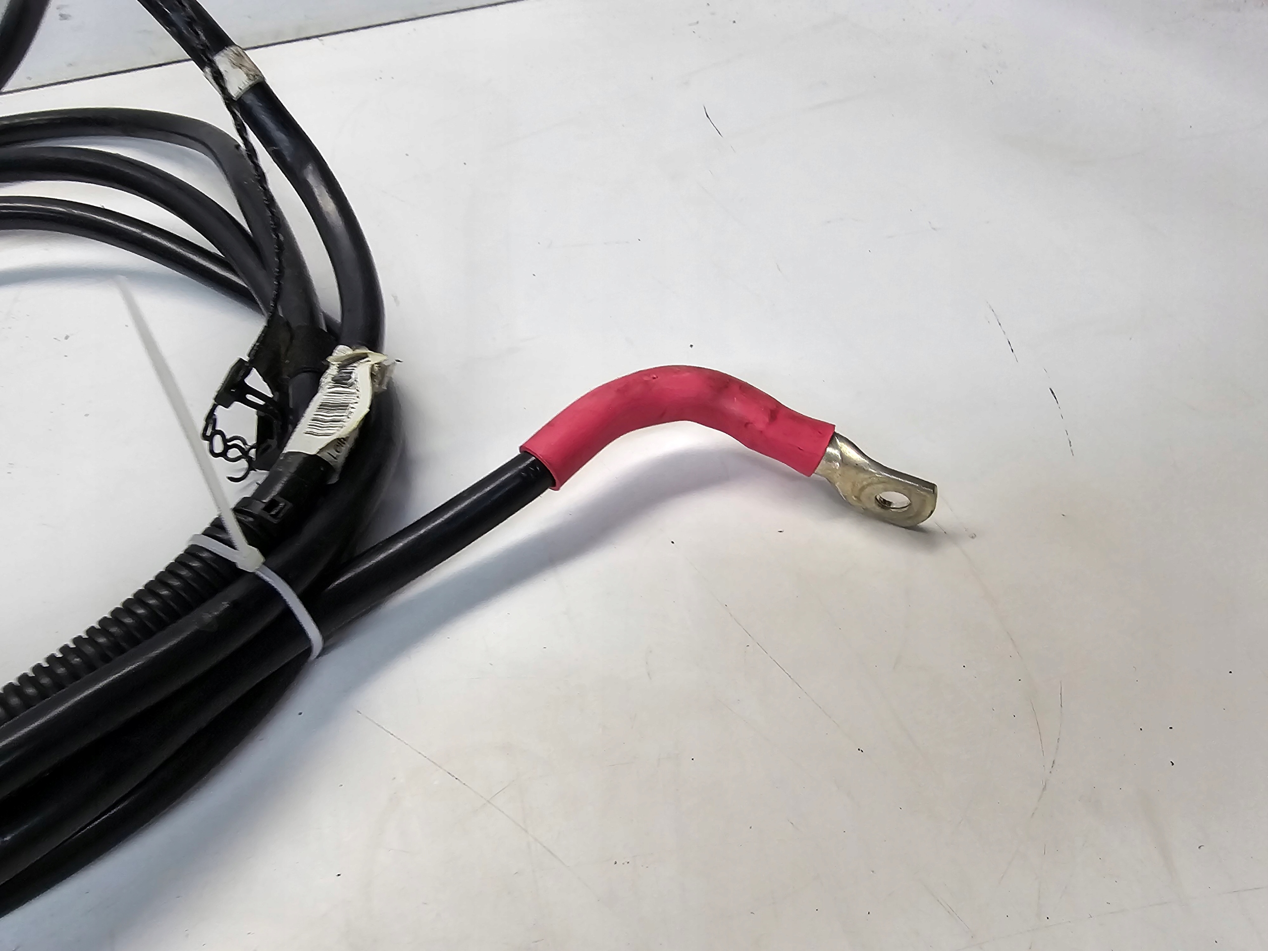 klema prijenos PLUSOWY akumulatora AUDI A6 C6 4F0971225L