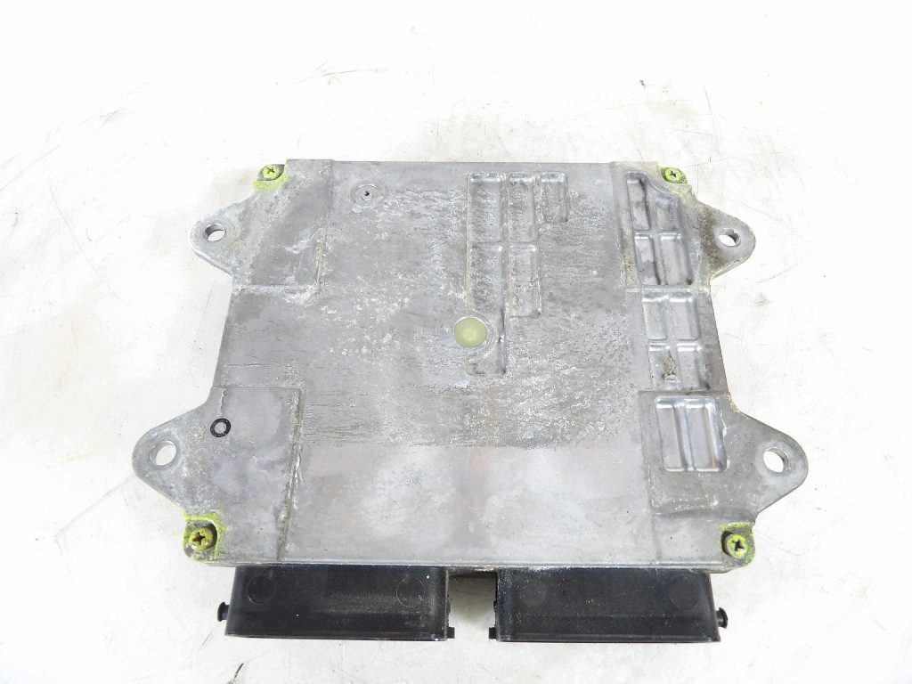 MITSUBISHI COLT bedienteil des motors A1351505979