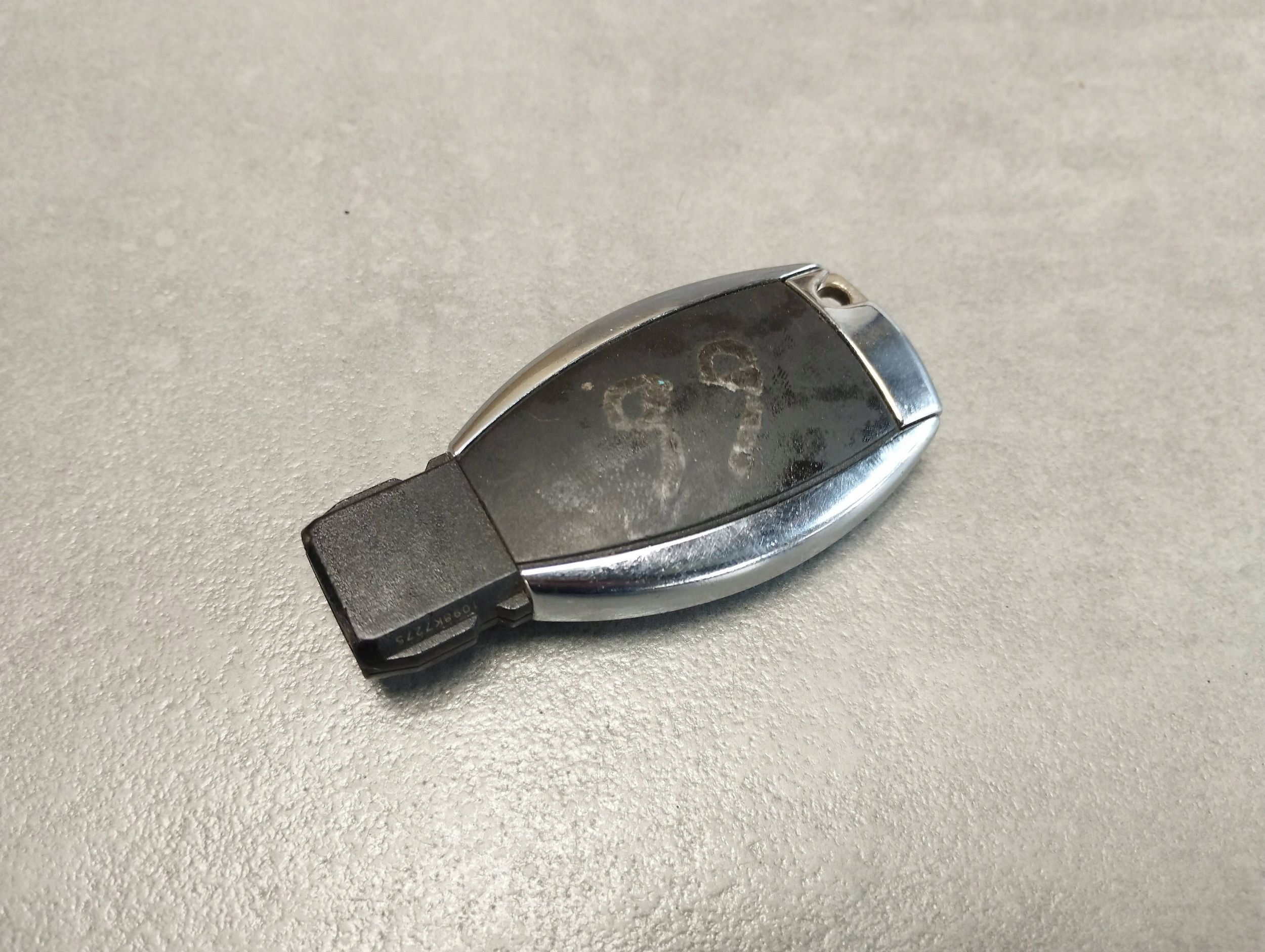 Mercedes-Benz GLE W166 key PILOT 204Y51100200
