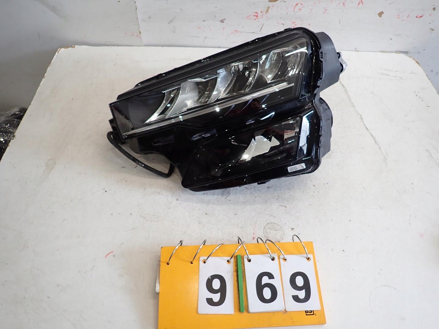 light front front left SKODA KAROQ LIFT 2021- FULL LED 57B941009