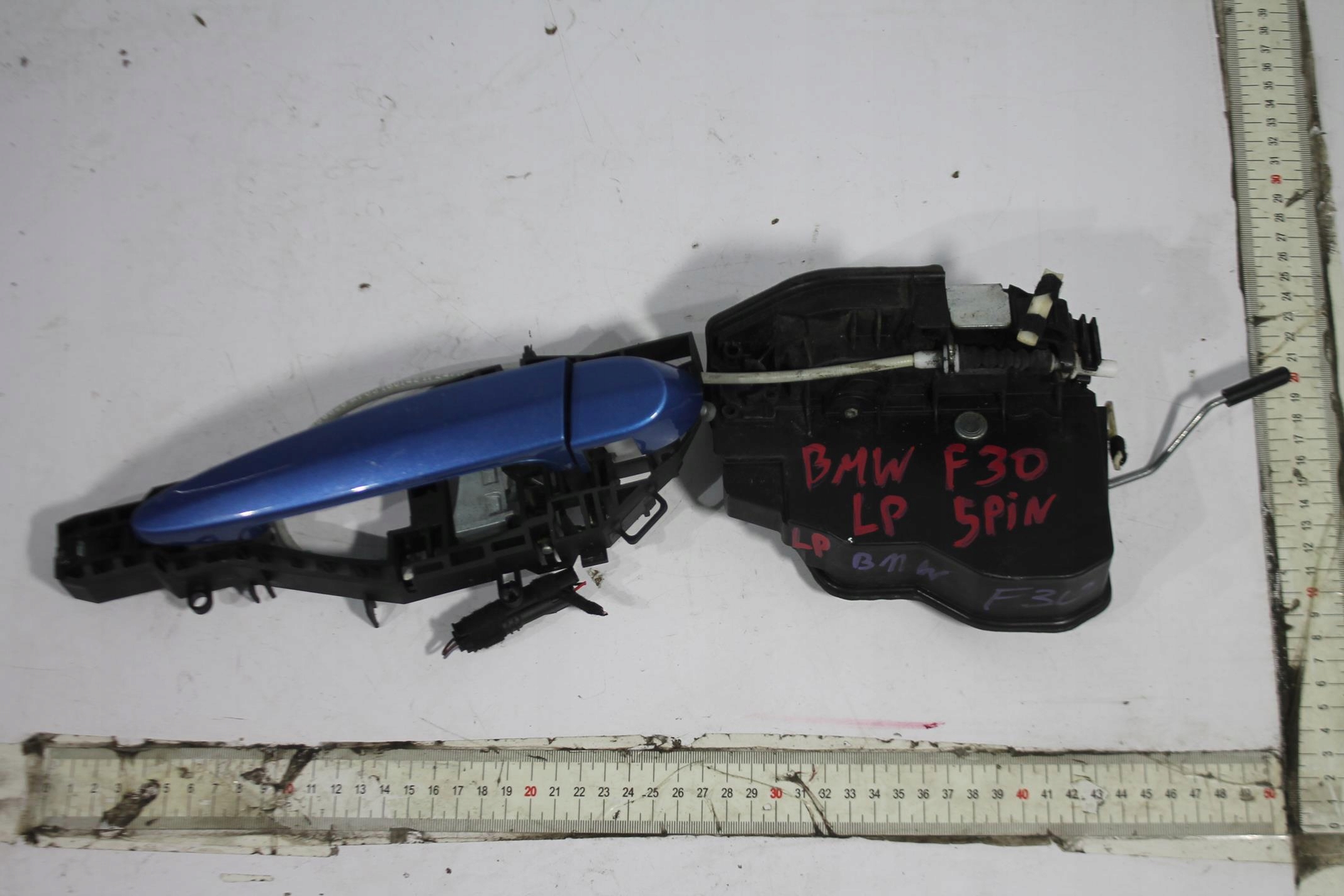 handle left front front BMW F30 B45 11-15