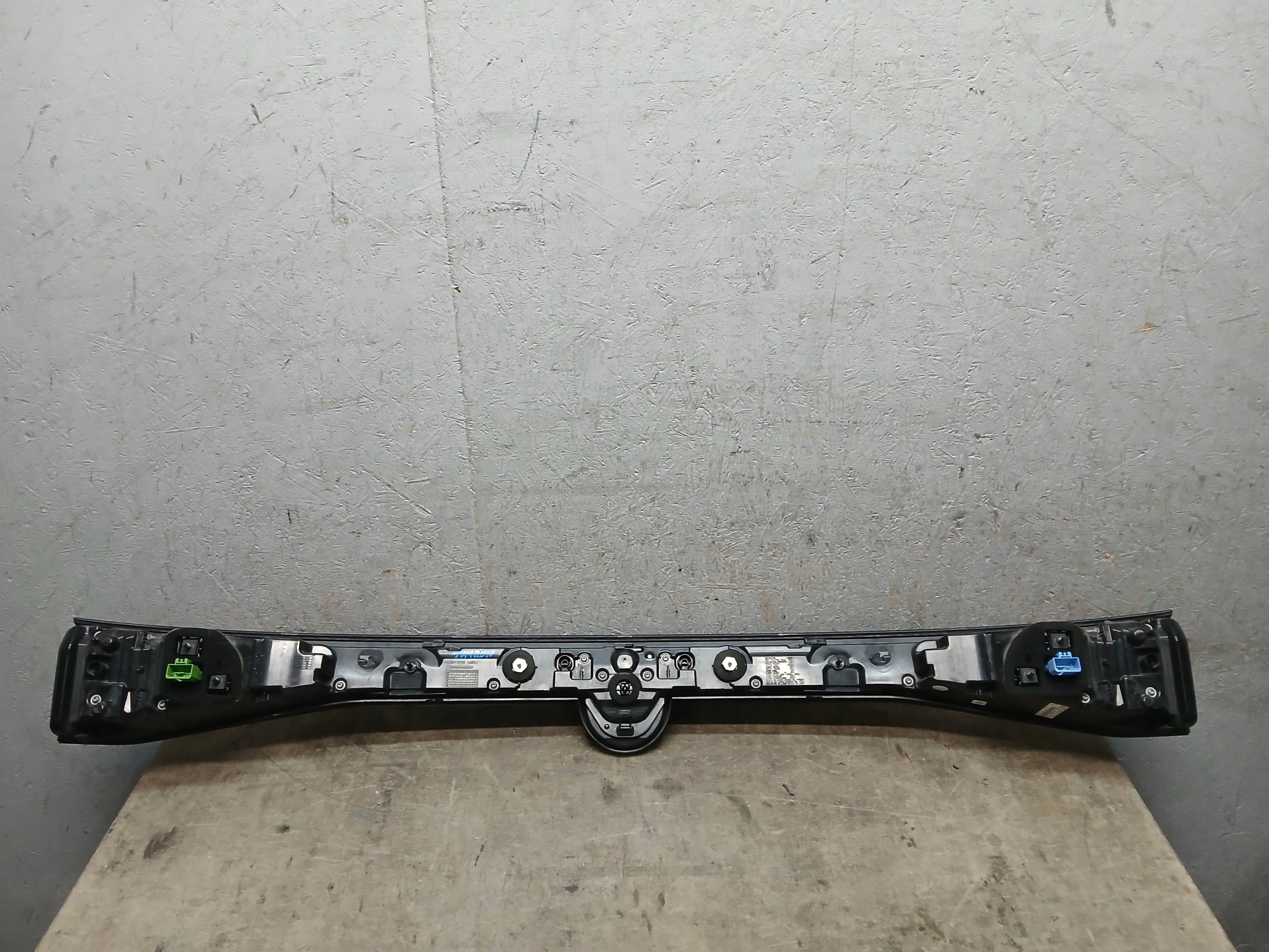 light rear part VW TAYRON 57L LED 24- 57L945307A