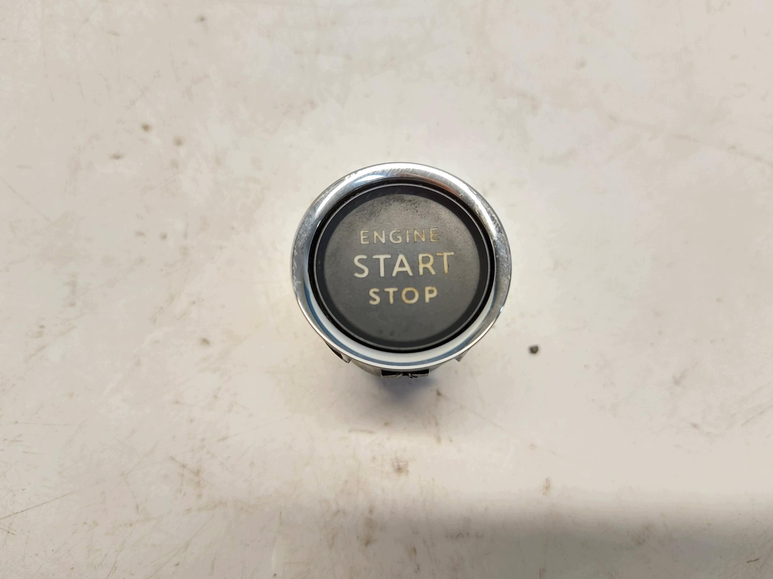 Peugeot 5008 III E5008 button switch of the engine start stop 98454762zd