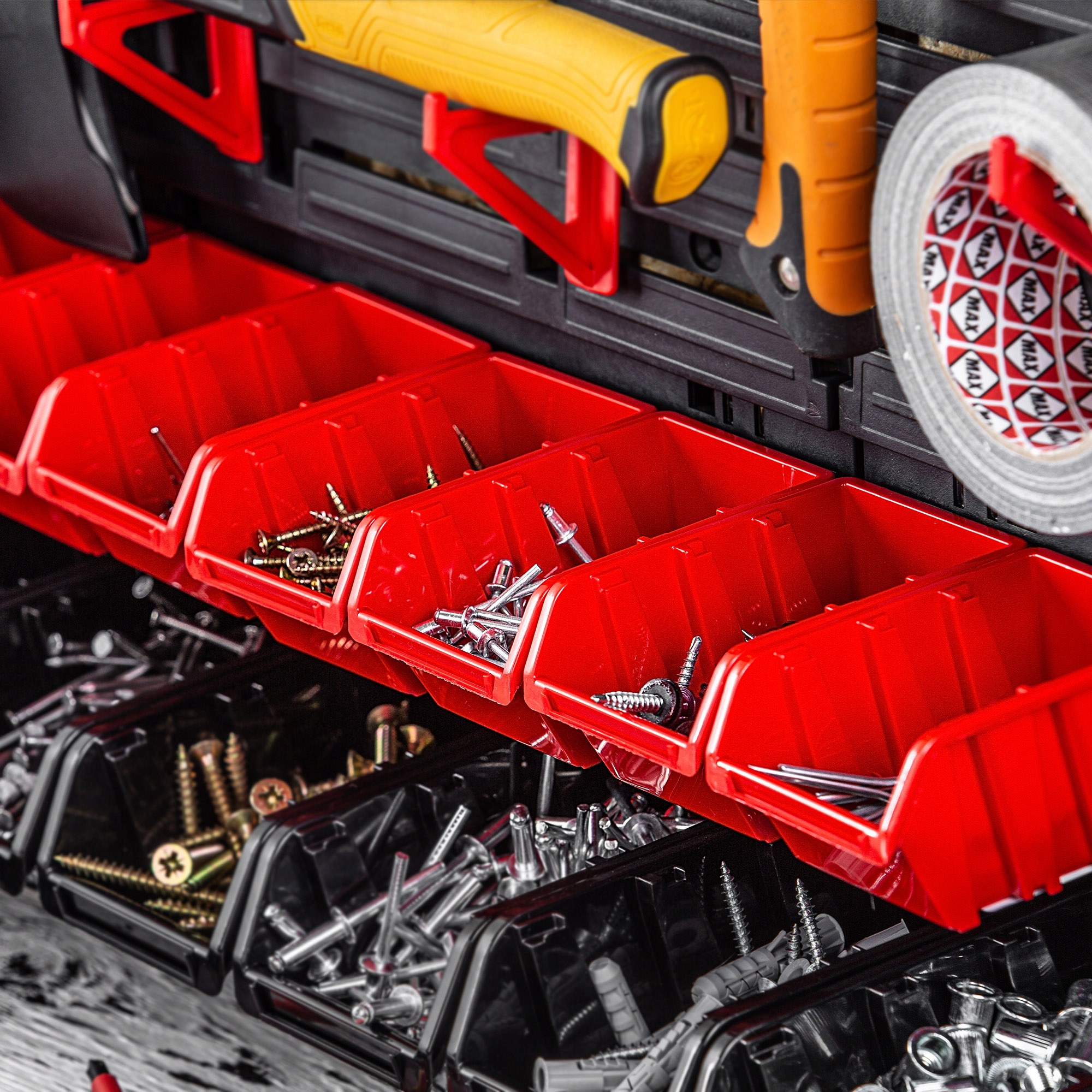 TABLICA WARSZTATOWA ŚCIANKA 58x39cm 35 KUWET Wysokość produktu 39 cm