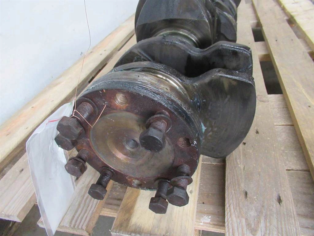 WAŁ KORBOWY Volvo F12 TD120 Typ silnika Diesel