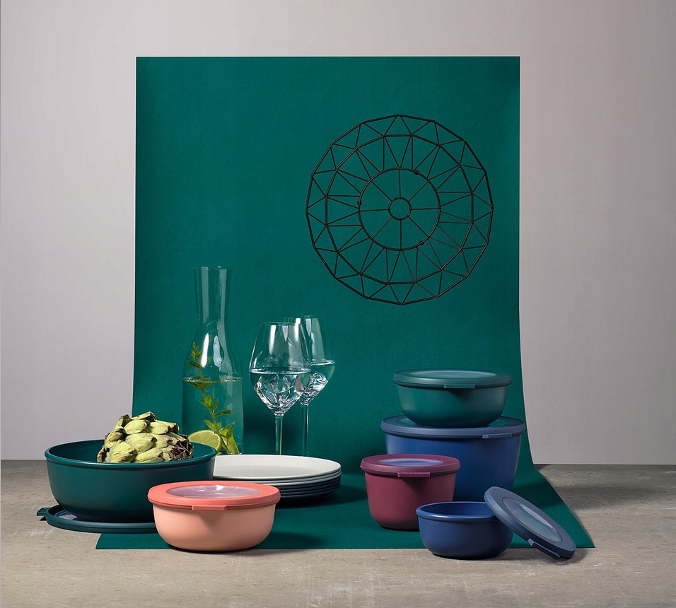 CIRQULA POJEMNIK MISKA JEDZENIE ŻYWNOŚĆ ZUPĘ SAŁATKI SOS LODÓWKI NO BPA 1L Materiał plastik