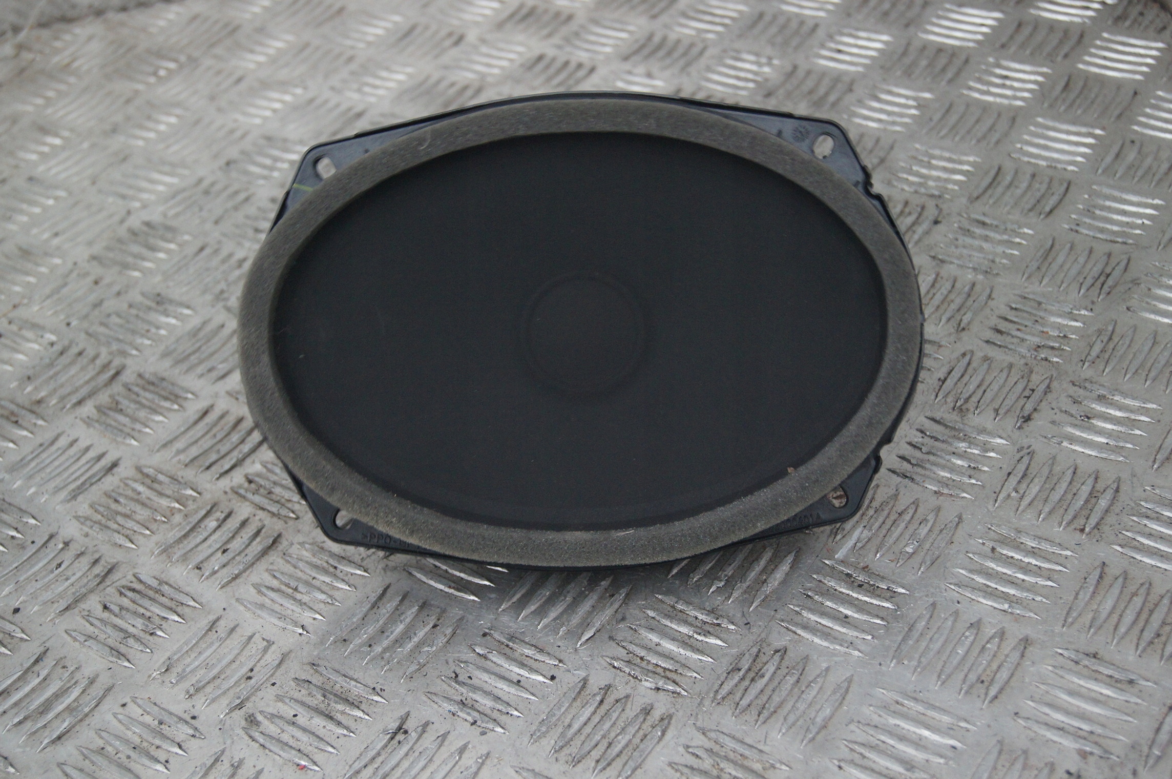 Даф 105 размер динамиков в дверях