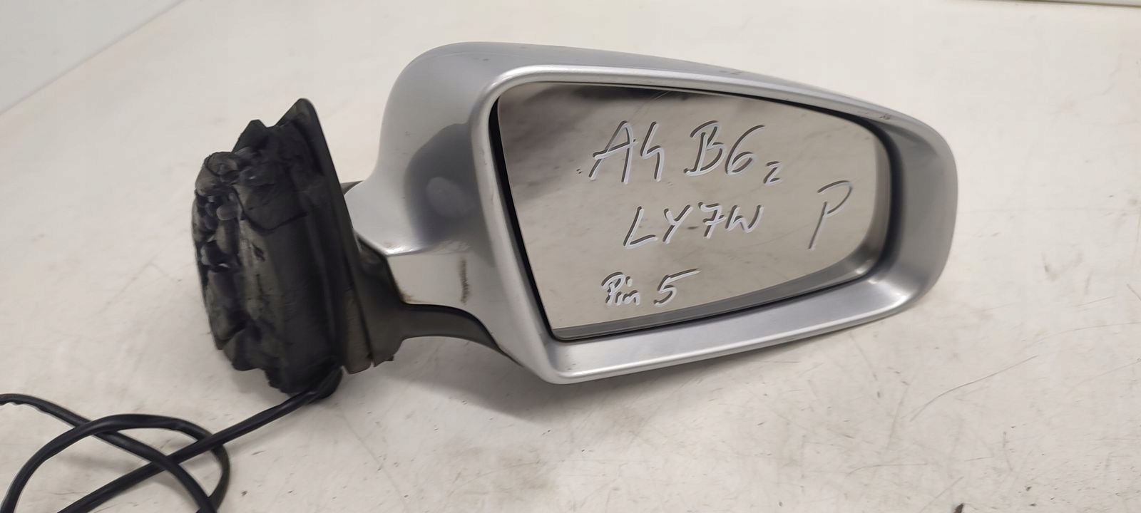 mirror right 5pin Audi A4 B6 sedan LY7W