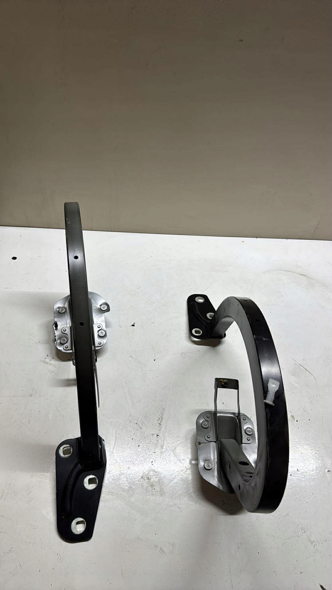 hinge hinges bonnet rear part boot left right JAGUAR XE X760 KOMPLET