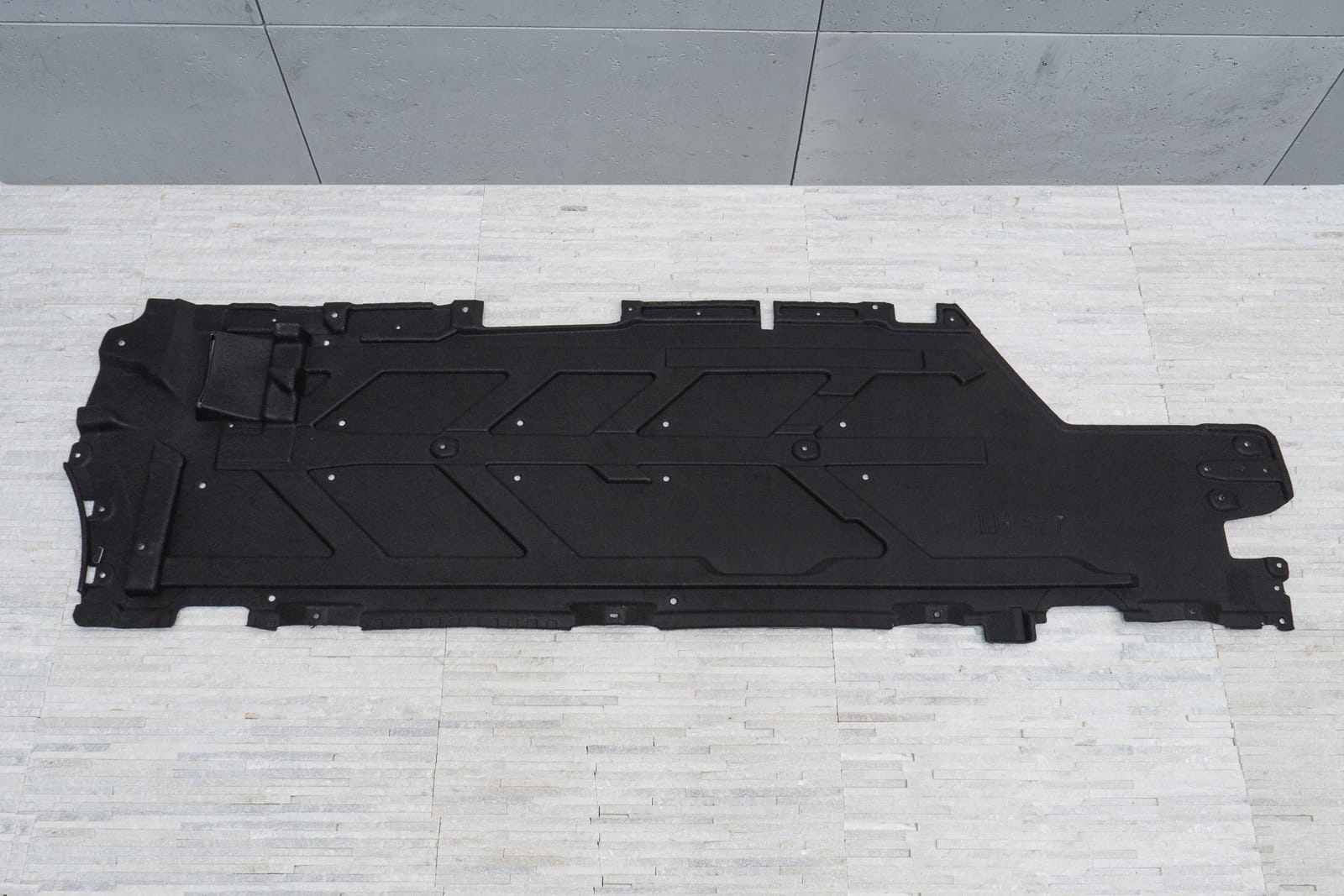 OSŁONA PODWOZIA LEWA MERCEDES CLA C118 W118 19- Numer katalogowy oryginału A1776808602