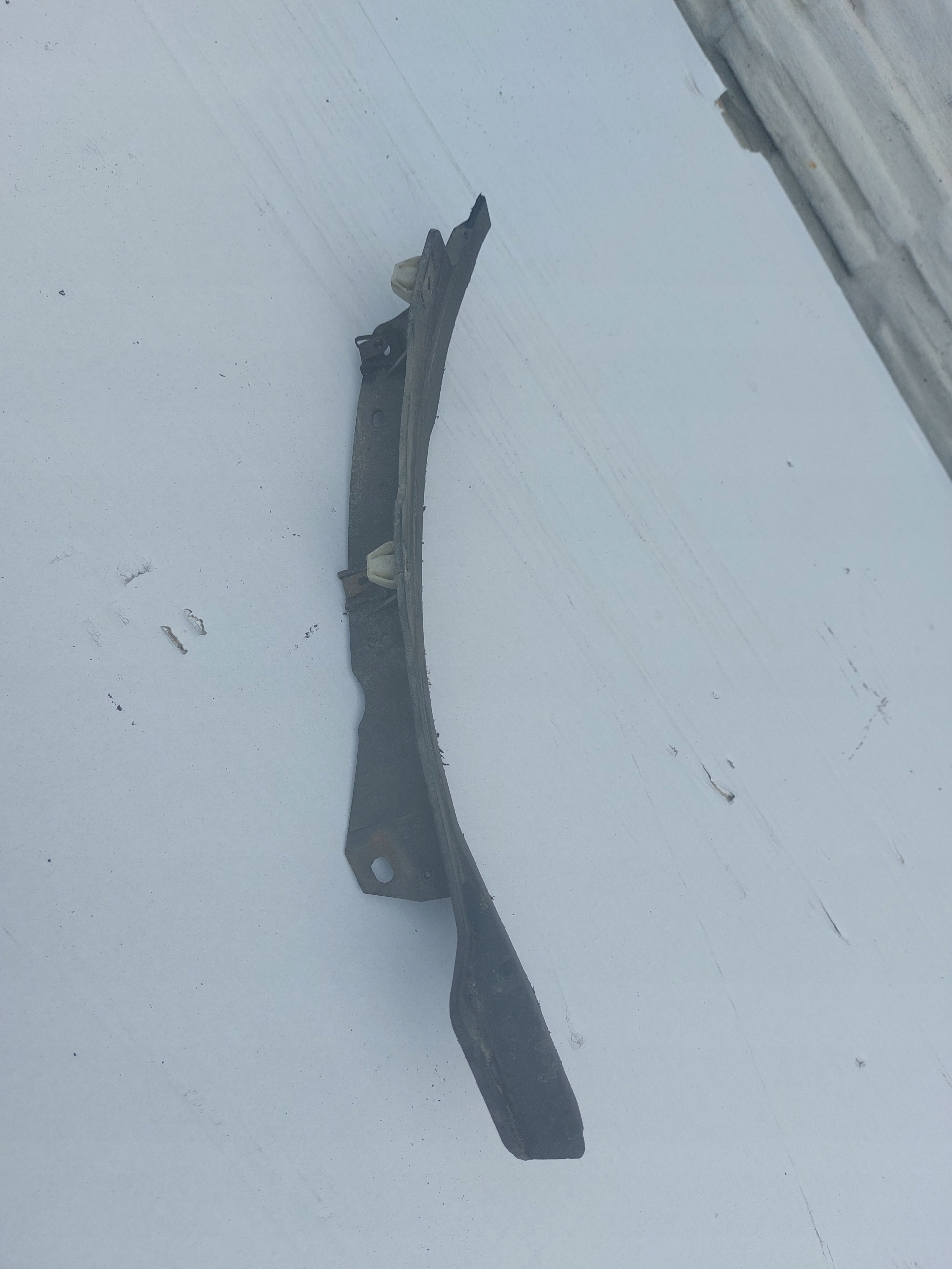 A4 8K РЕСТАЙЛИНГ брызговик спойлер подкрылок передний левый