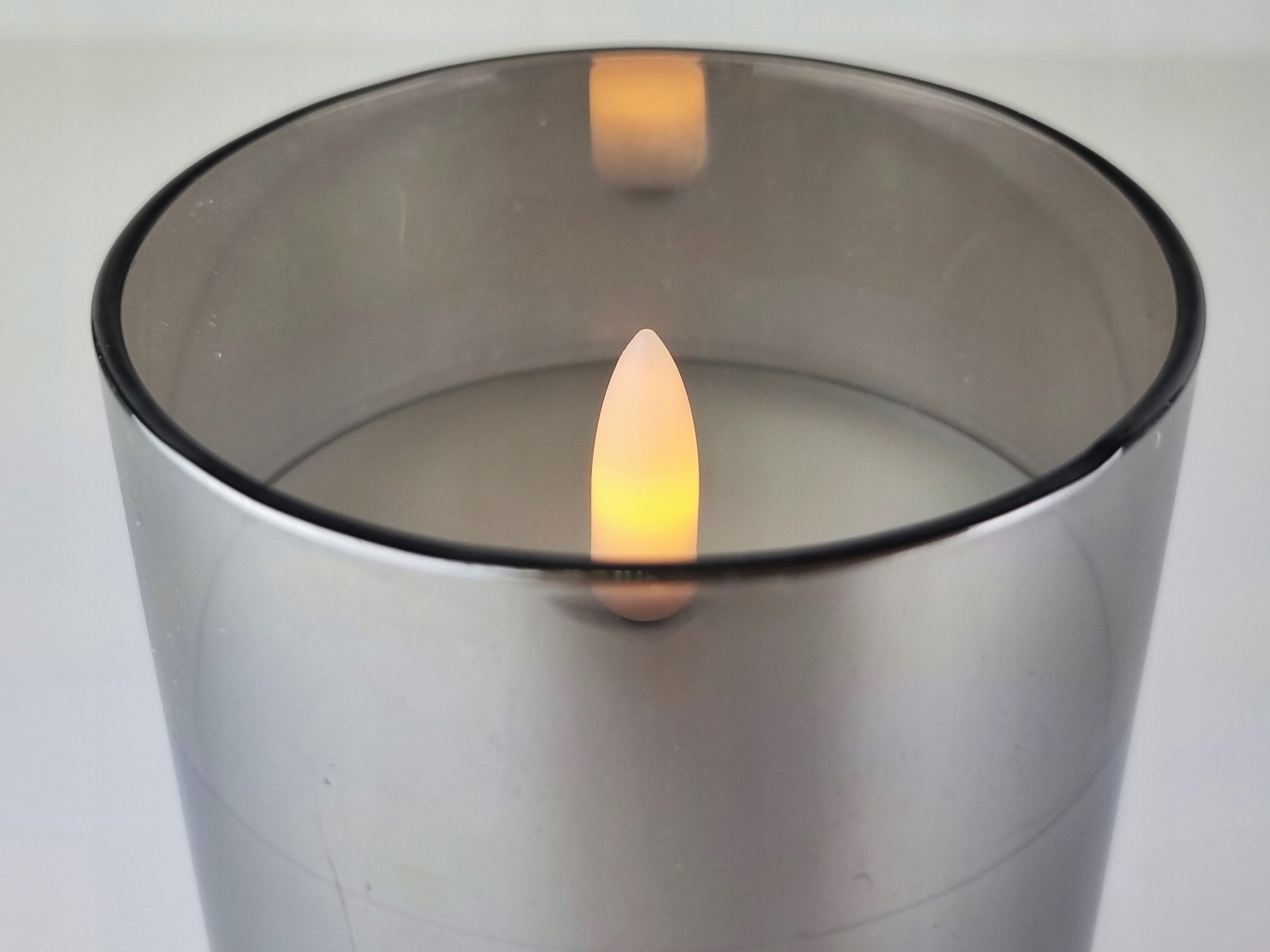 SZKLANA ŚWIECA LED ŚWIECZKA DYMIONE SZKŁO NA BATERIE SZKLANA ŚWIECZKA Marka Cortina