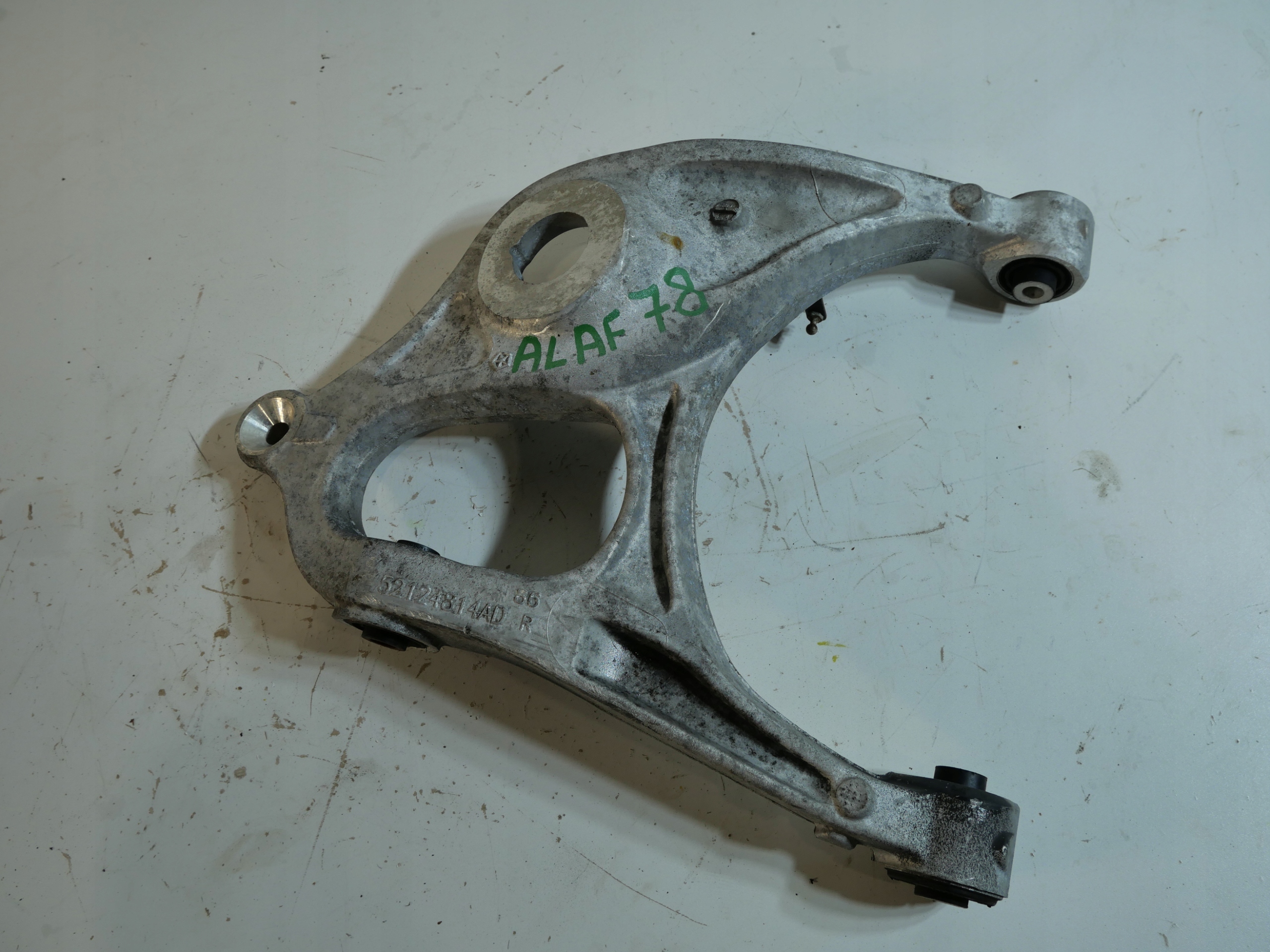 JEEP GRAND CHEROKEE WK2 Querlenker heck 52124814AD