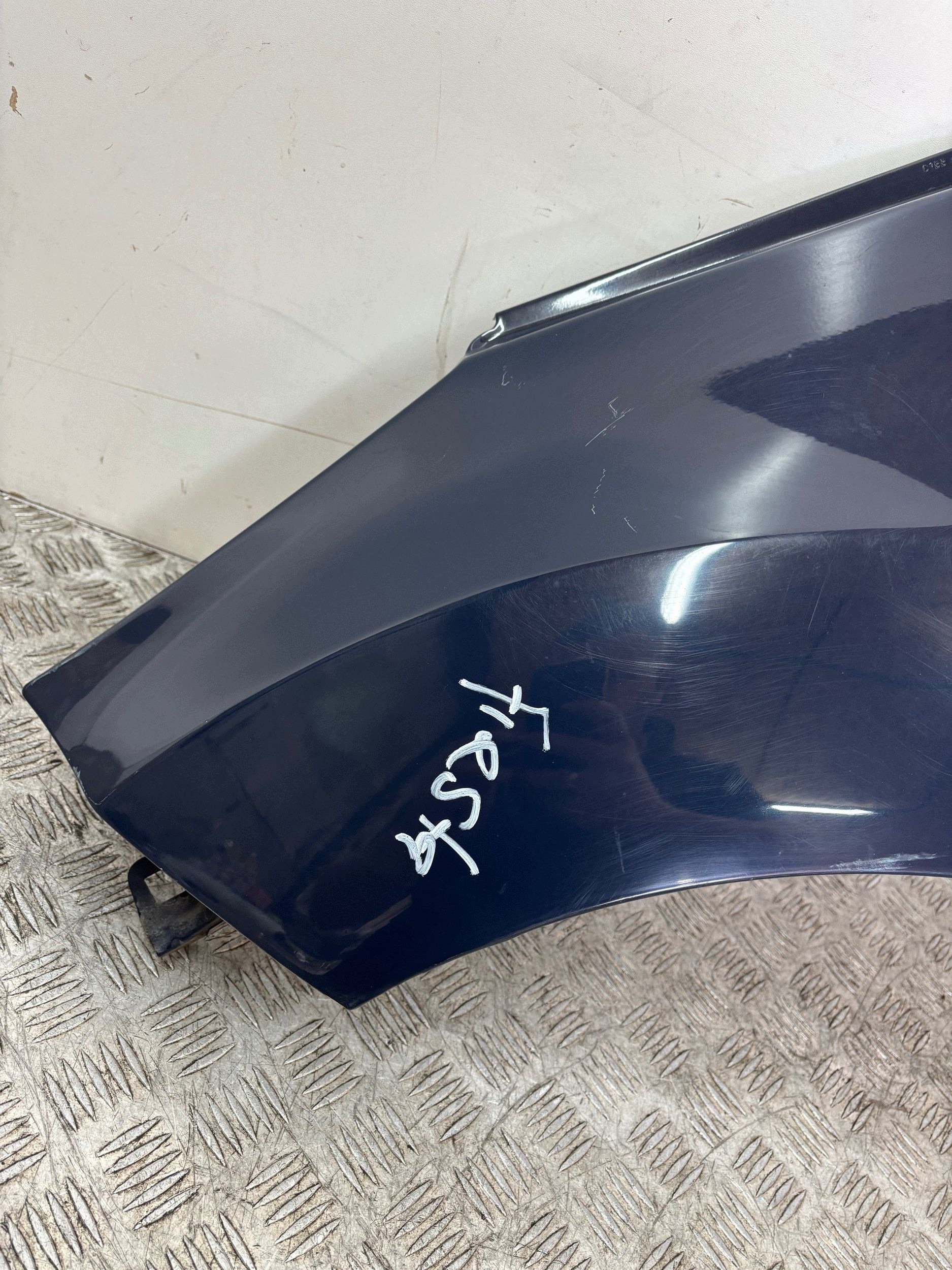 fender front front left FORD FIESTA MK7