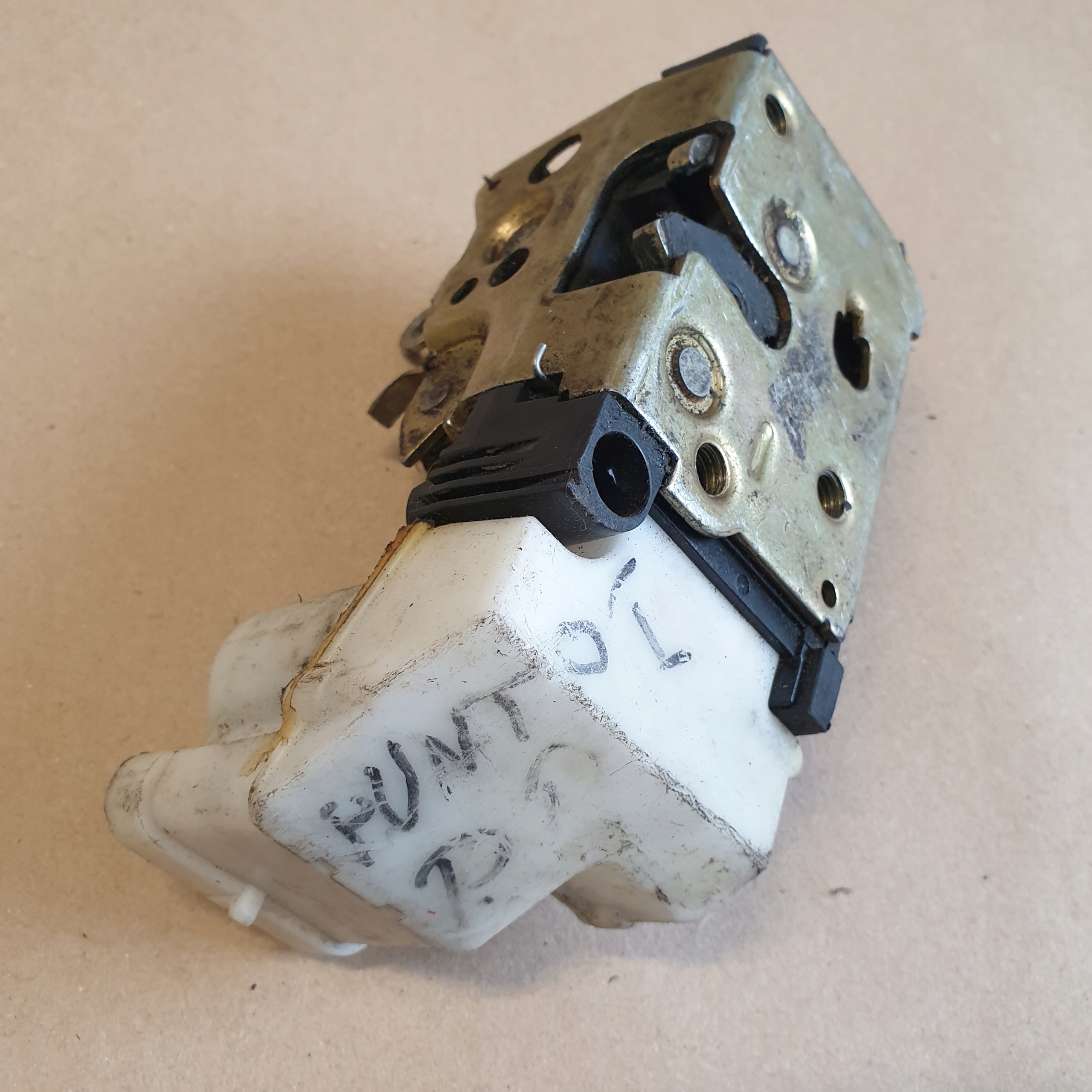 lock door right front FIAT PUNTO and OE EU