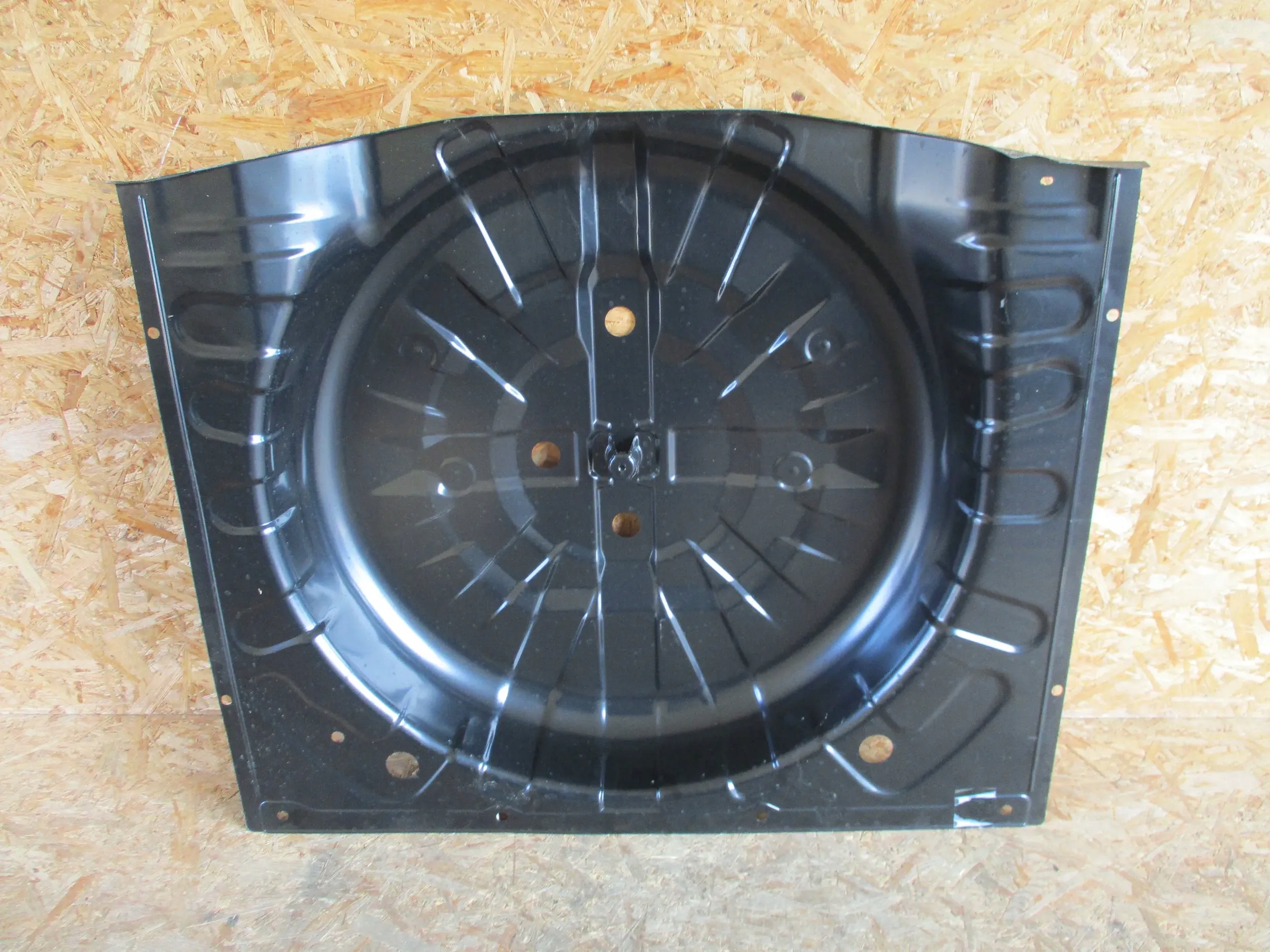 PODŁOGA WNĘKA KOŁA ZAPASOWEGO NISSAN X TRAIL T32