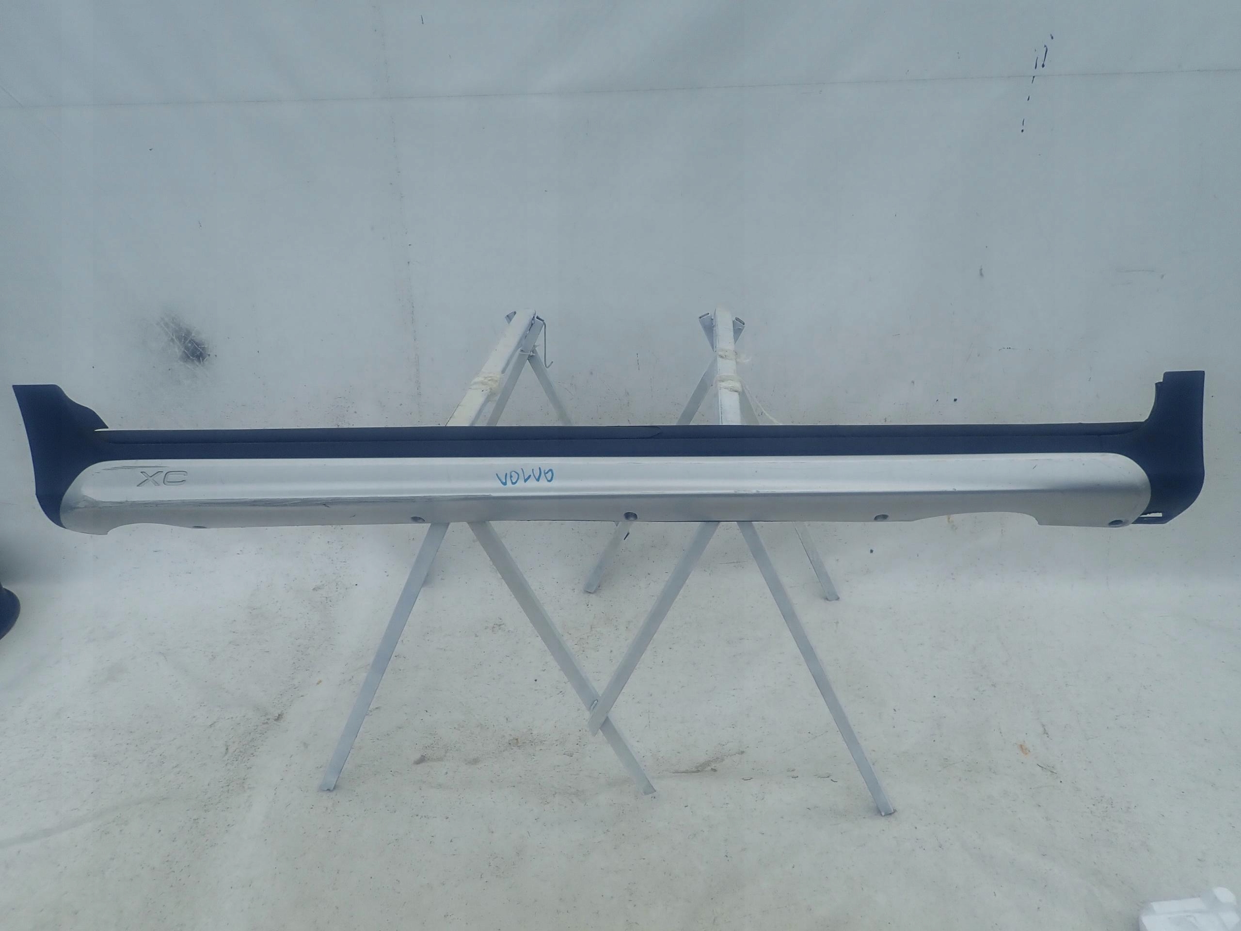 VOLVO XC60 08-17 R-design threshold right moulding right