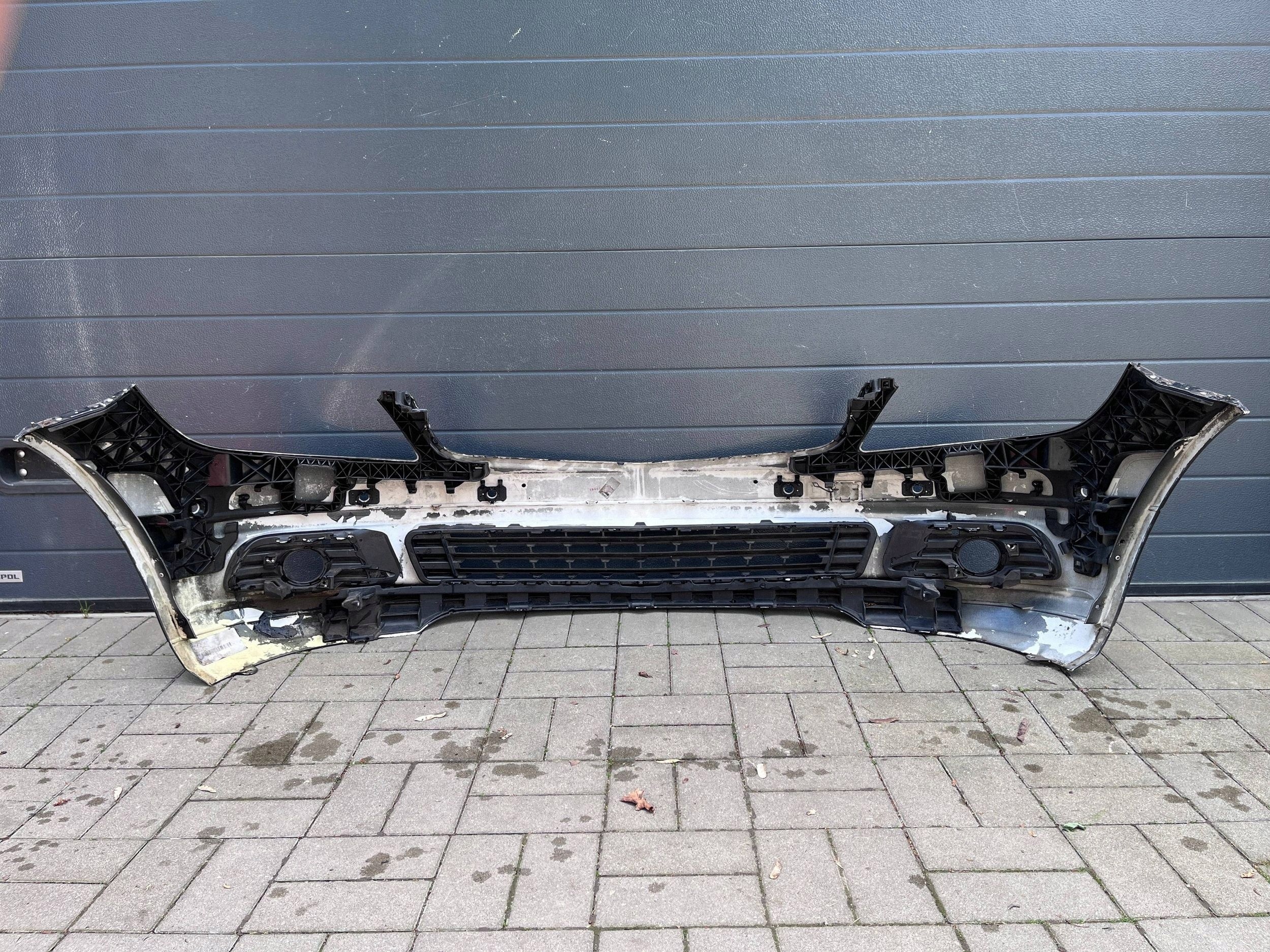 Mercedes C W204 08- Stoßstange vorne vorne