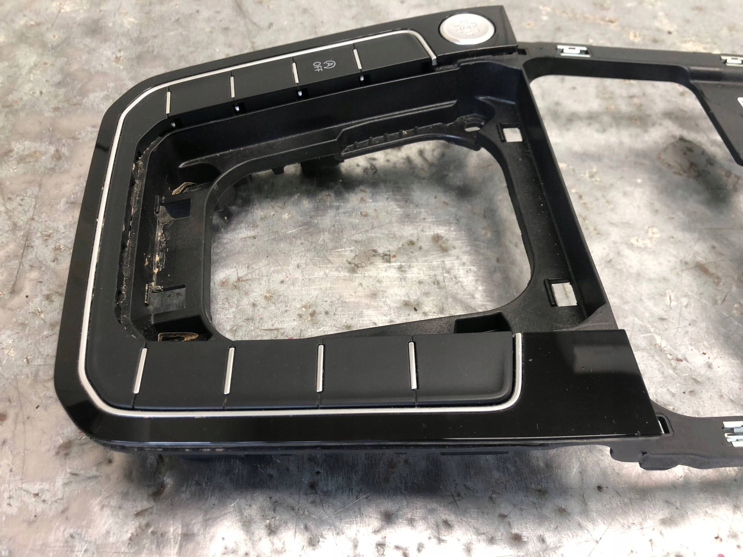 RÁM kulisy PRZYCISKI VW PASSAT B8 3G1864263