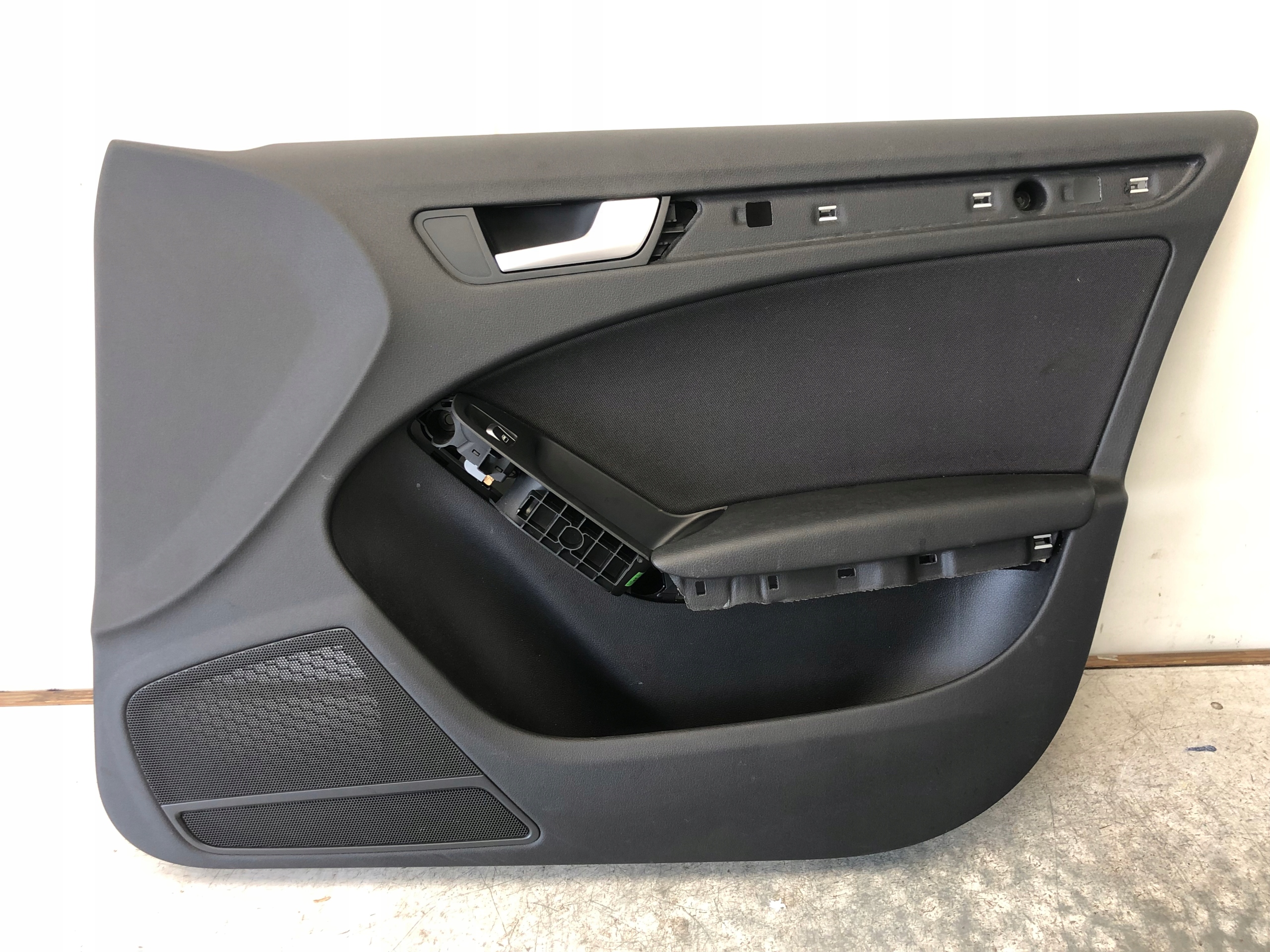 side door right front AUDI A4 B8 8K1867106