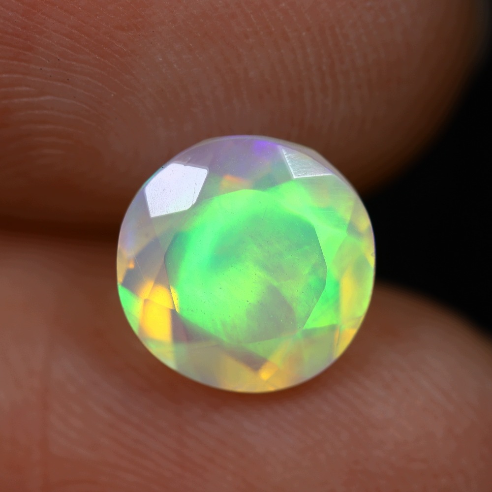 Přírodní opál 1.52 ct Kulatý Etiopie certifikát Wbd