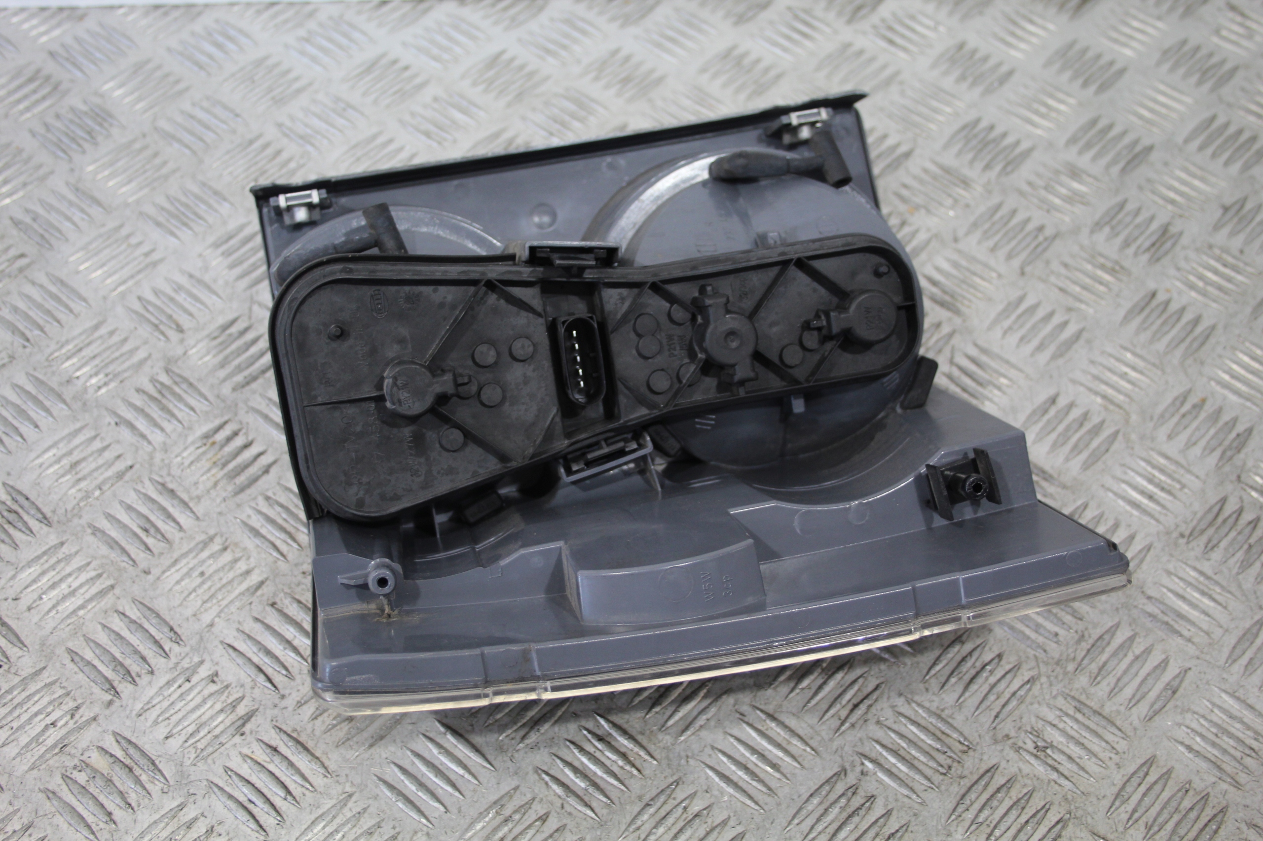 light right rear part RANGE ROVER VOGUE III 3 L322