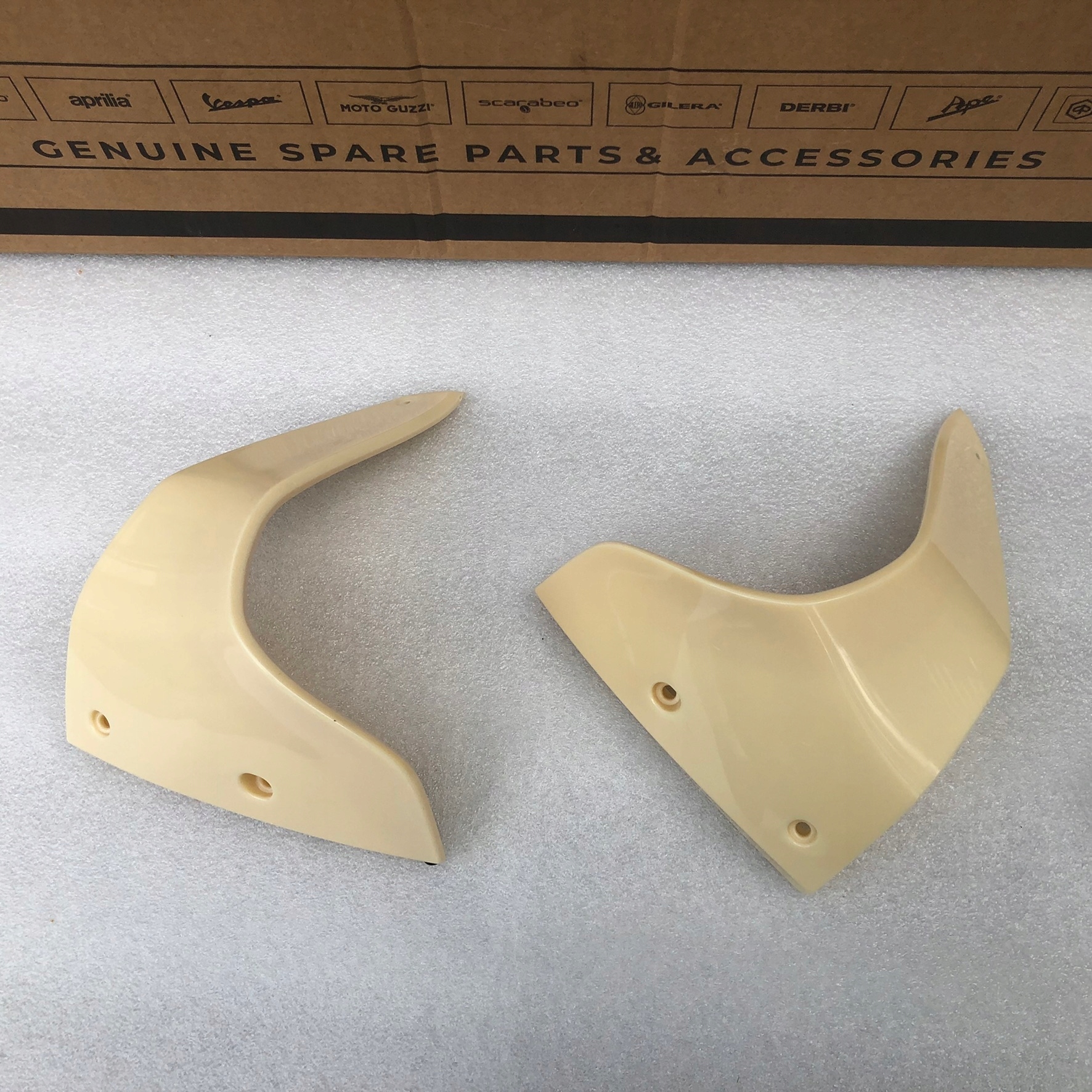 Gilera Nexus 07-11 návleky na vrchlík Aprilia Sr ľavá pravá