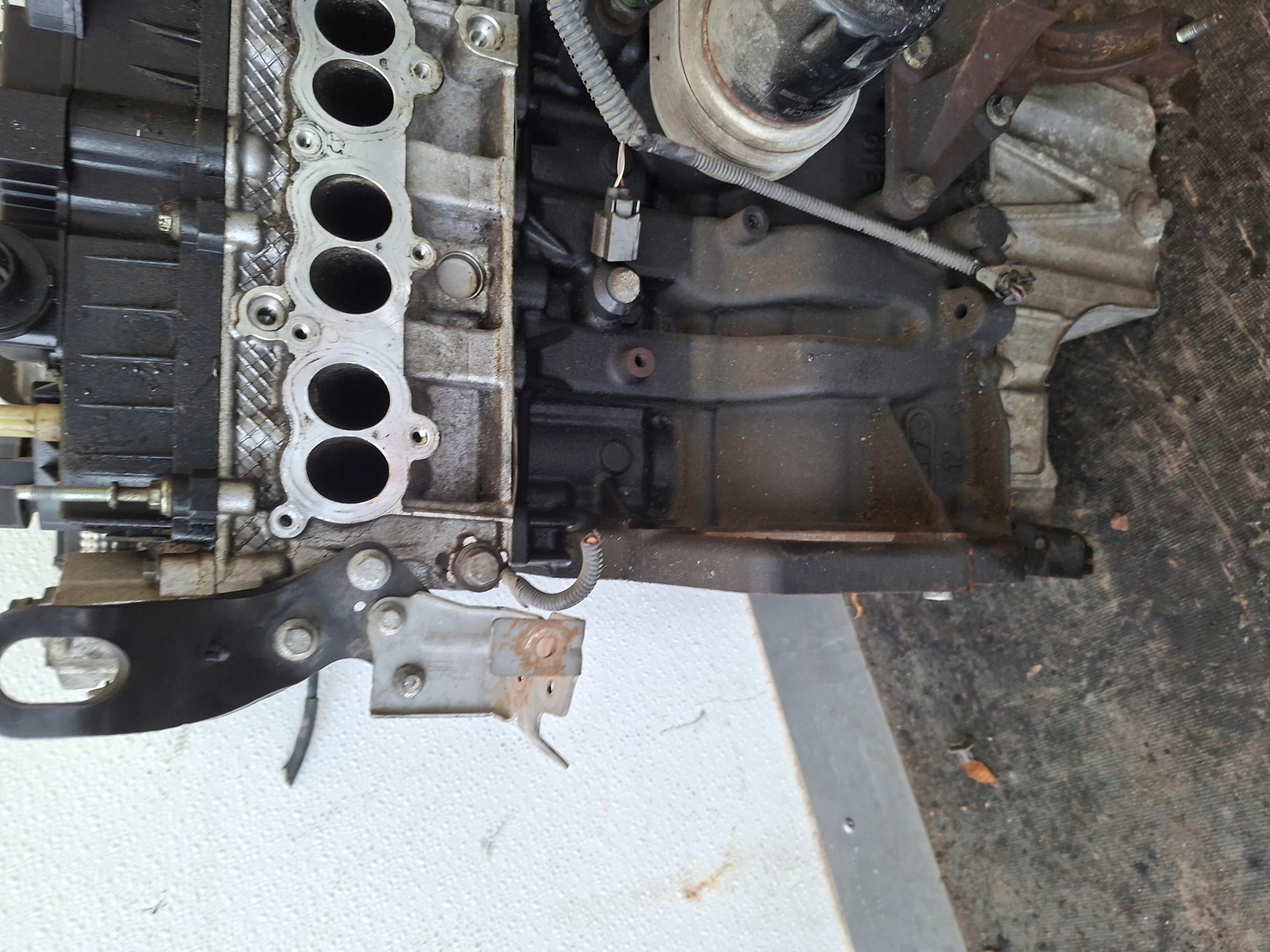engine unprotected pillar Ford c- max ecoboost 1.0 125 km