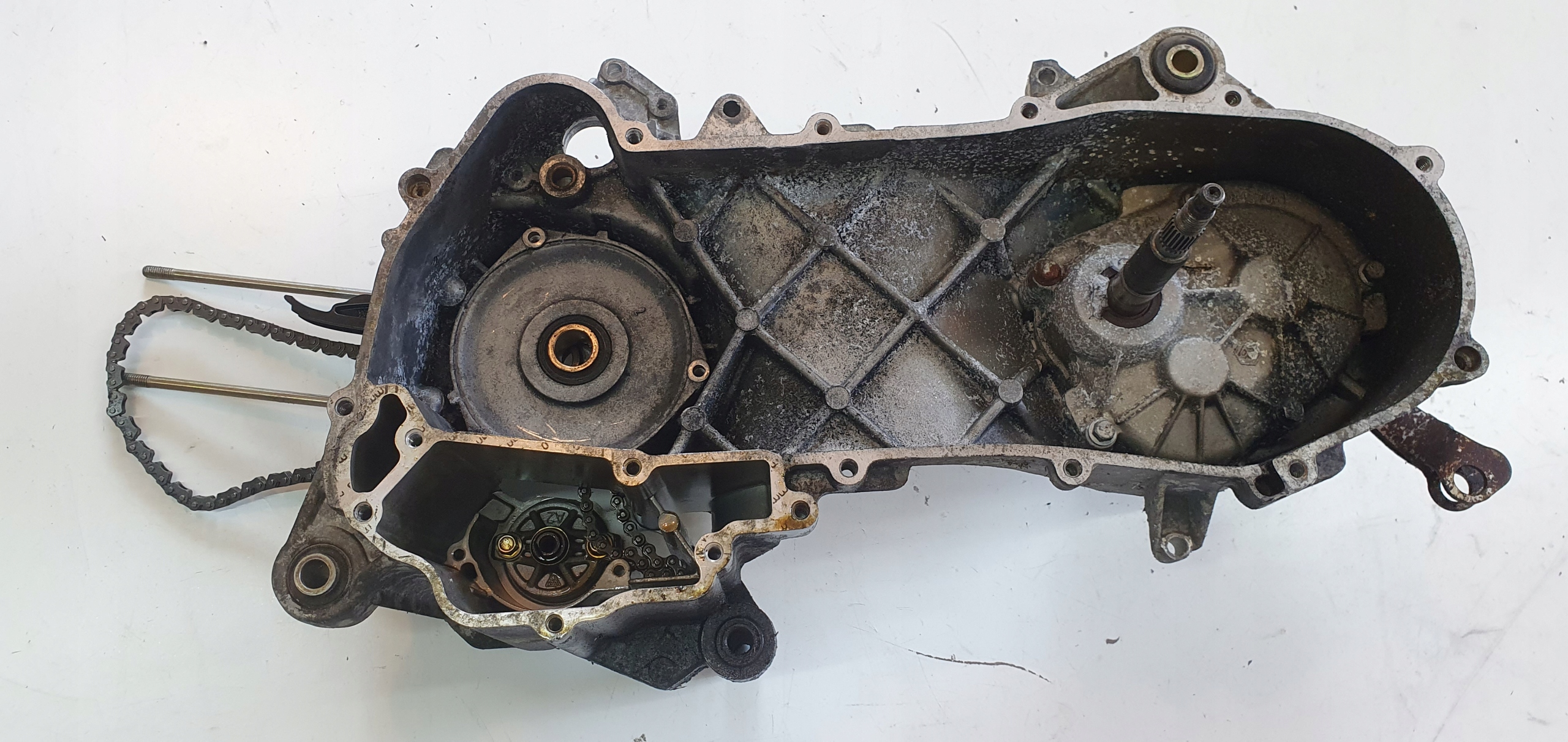 PIAGGIO ZIP 100 КАРТЕР ПЕРЕДАТОЧНОЕ ОТНОШЕНИЕ КОРПУС ДВИГАТЕЛЯ