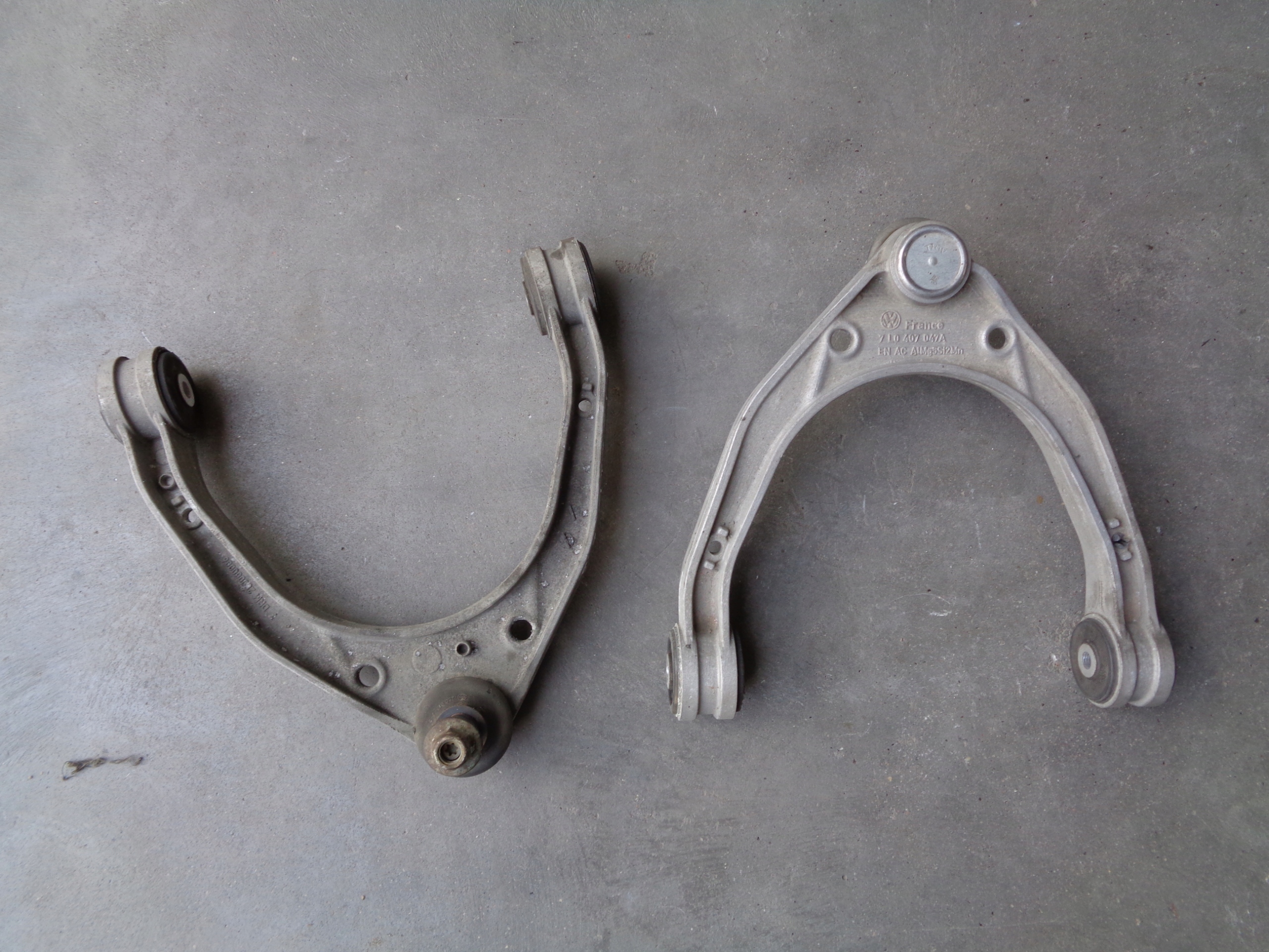 arm front right upper CAYENNE 4.5 TURBO