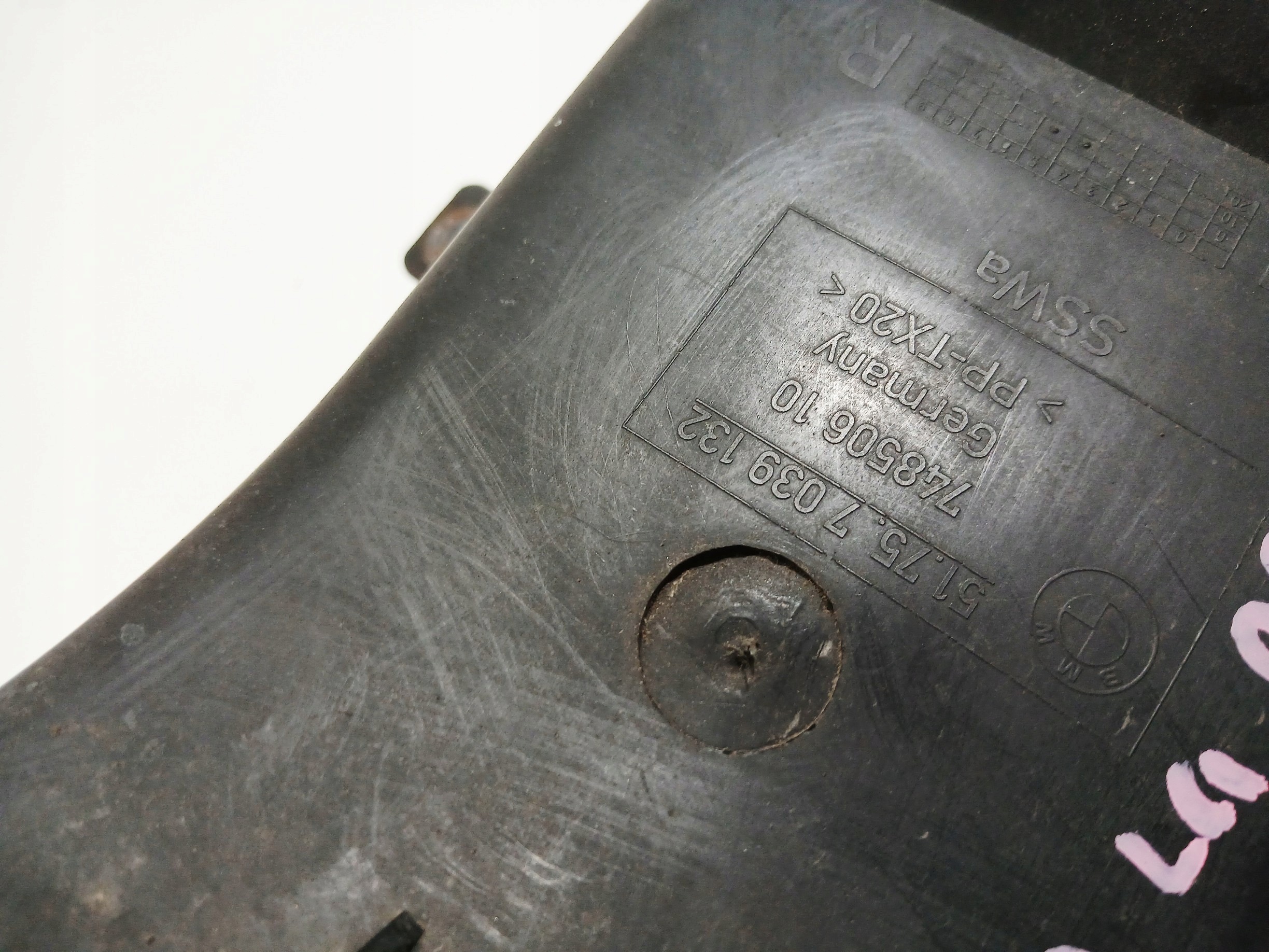 drain air right BMW E60 E61 LIFT 7039132