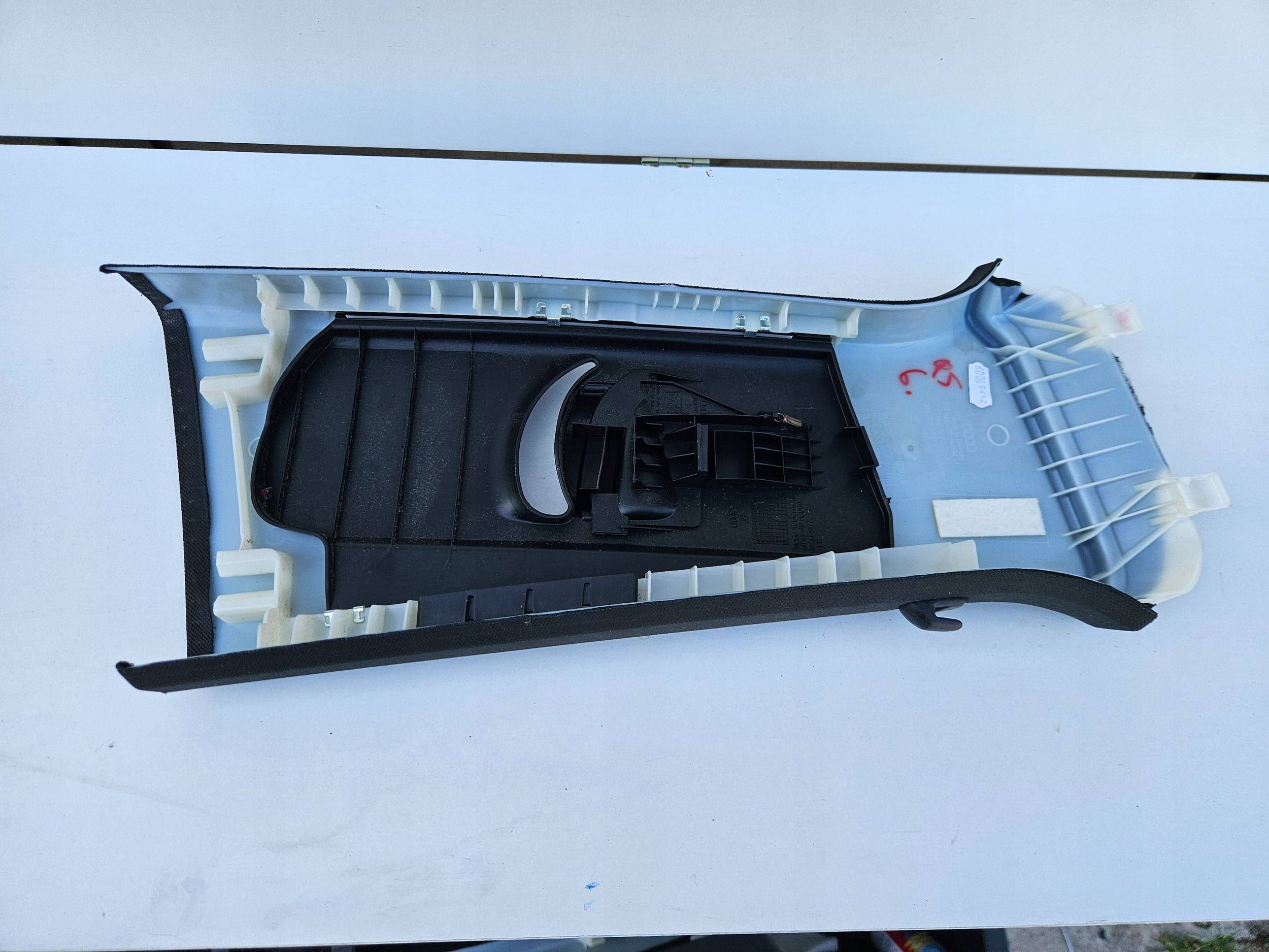 Audi Q5 8R0 cover upper slupka left