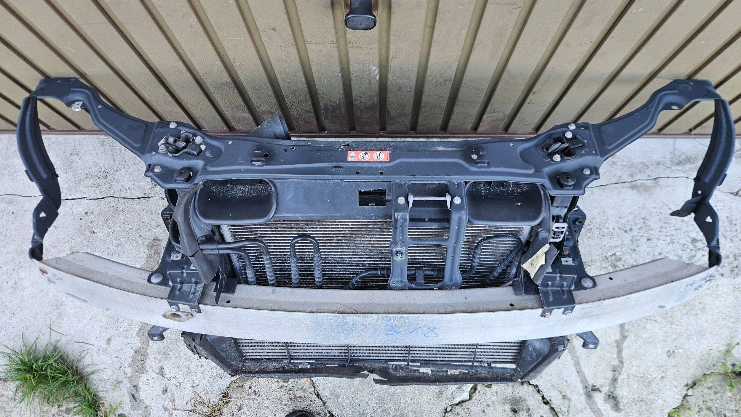 Mercedes-Benz C klasa 203 1.8B automat W203 support panel for radiators pillar