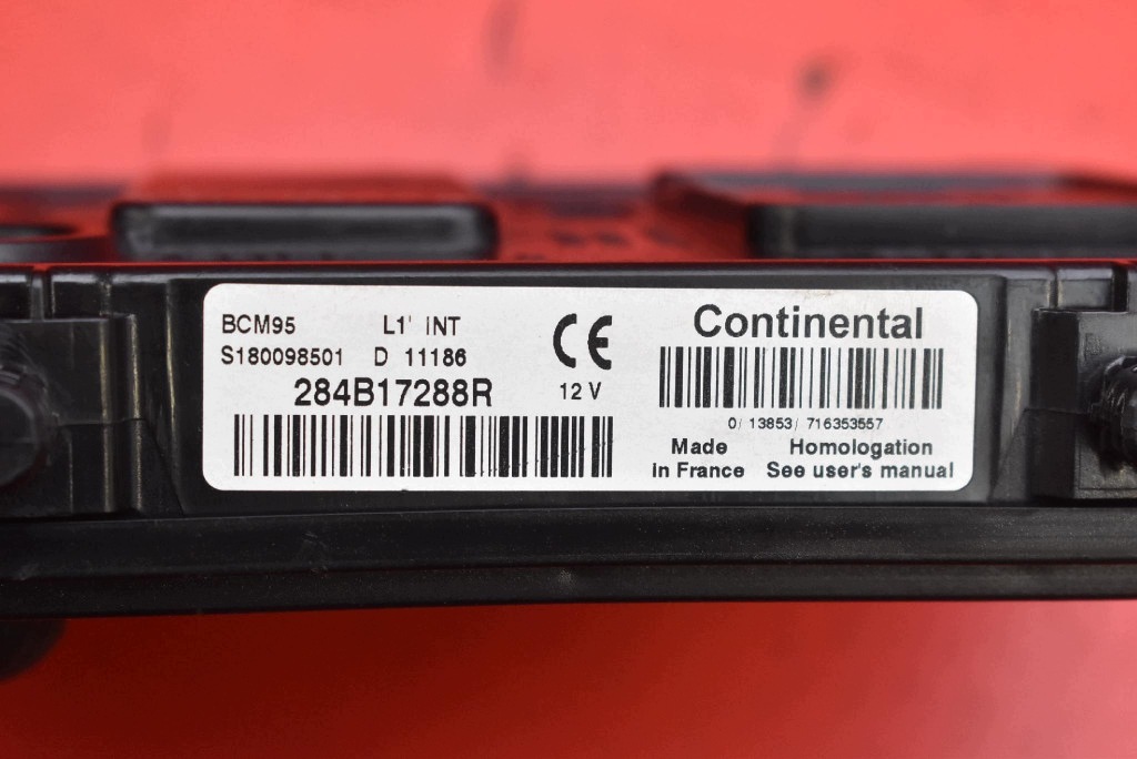 control unit module BCM 284B17288R RENAULT MEGANE SCENIC 3 III 1.6 DCI 130 KM
