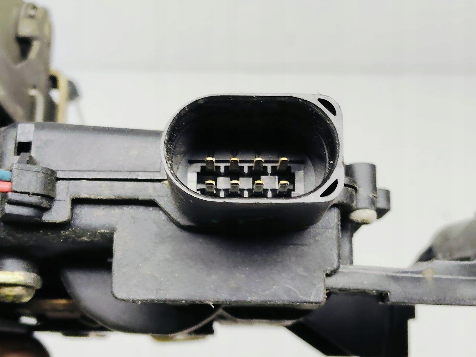 lock door right front Volkswagen Bora sedan 8 PIN