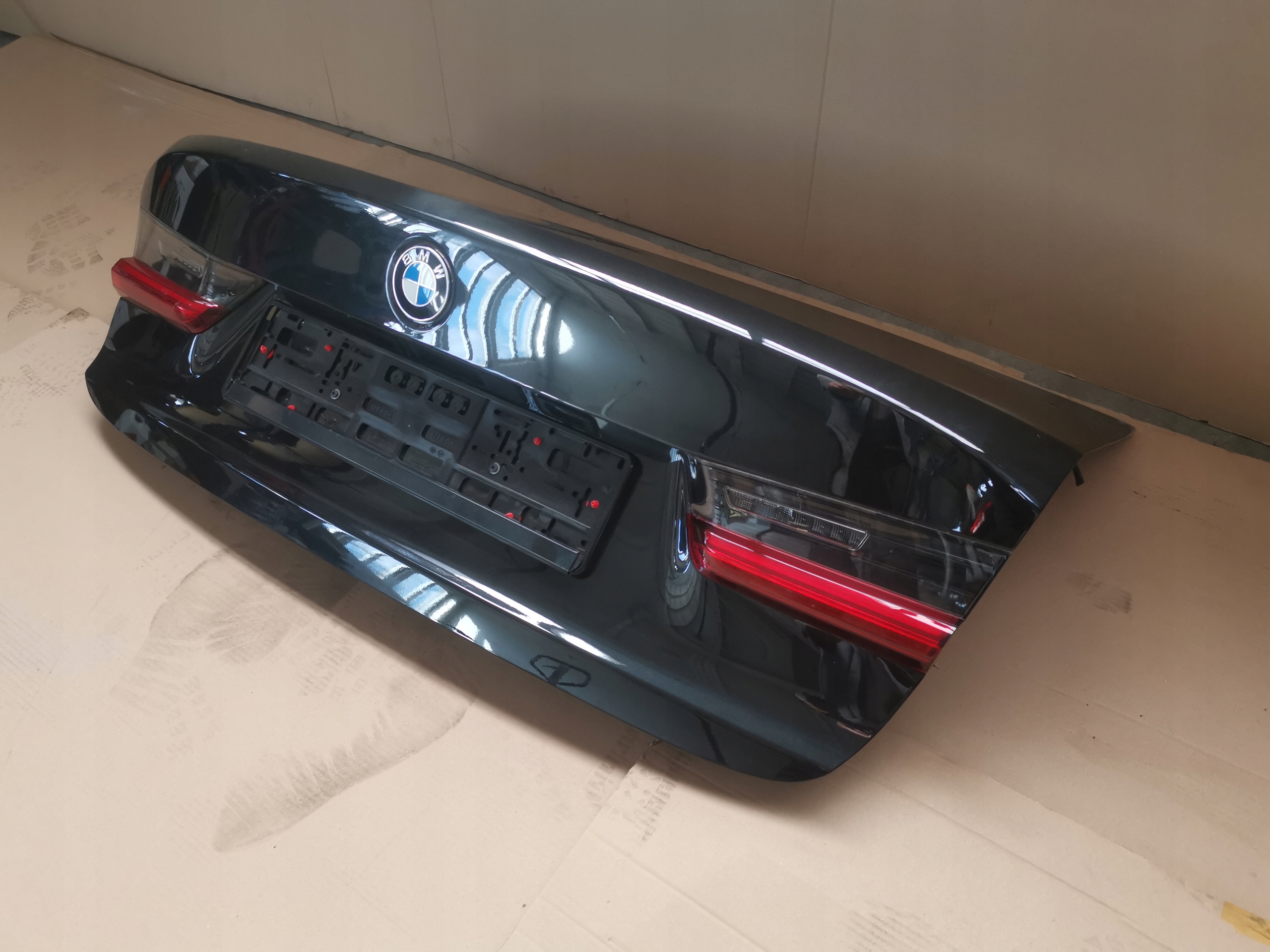 KLAPA BAGAŻNIKA BMW G20 475 BLACK-SAPPHIRE Producent części BMW OE