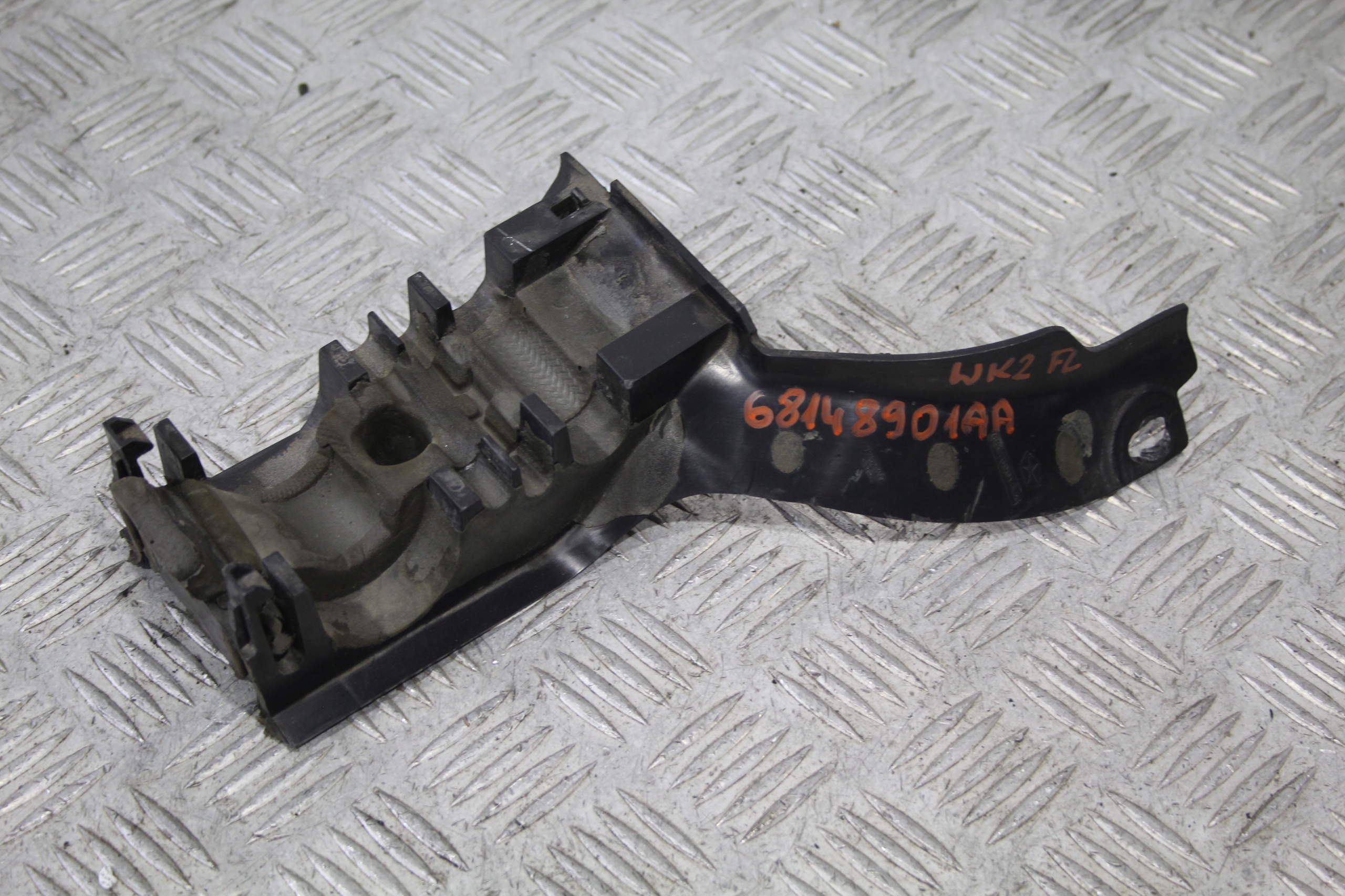 bracket holder JEEP GRAND CHEROKEE WK2 LIFT