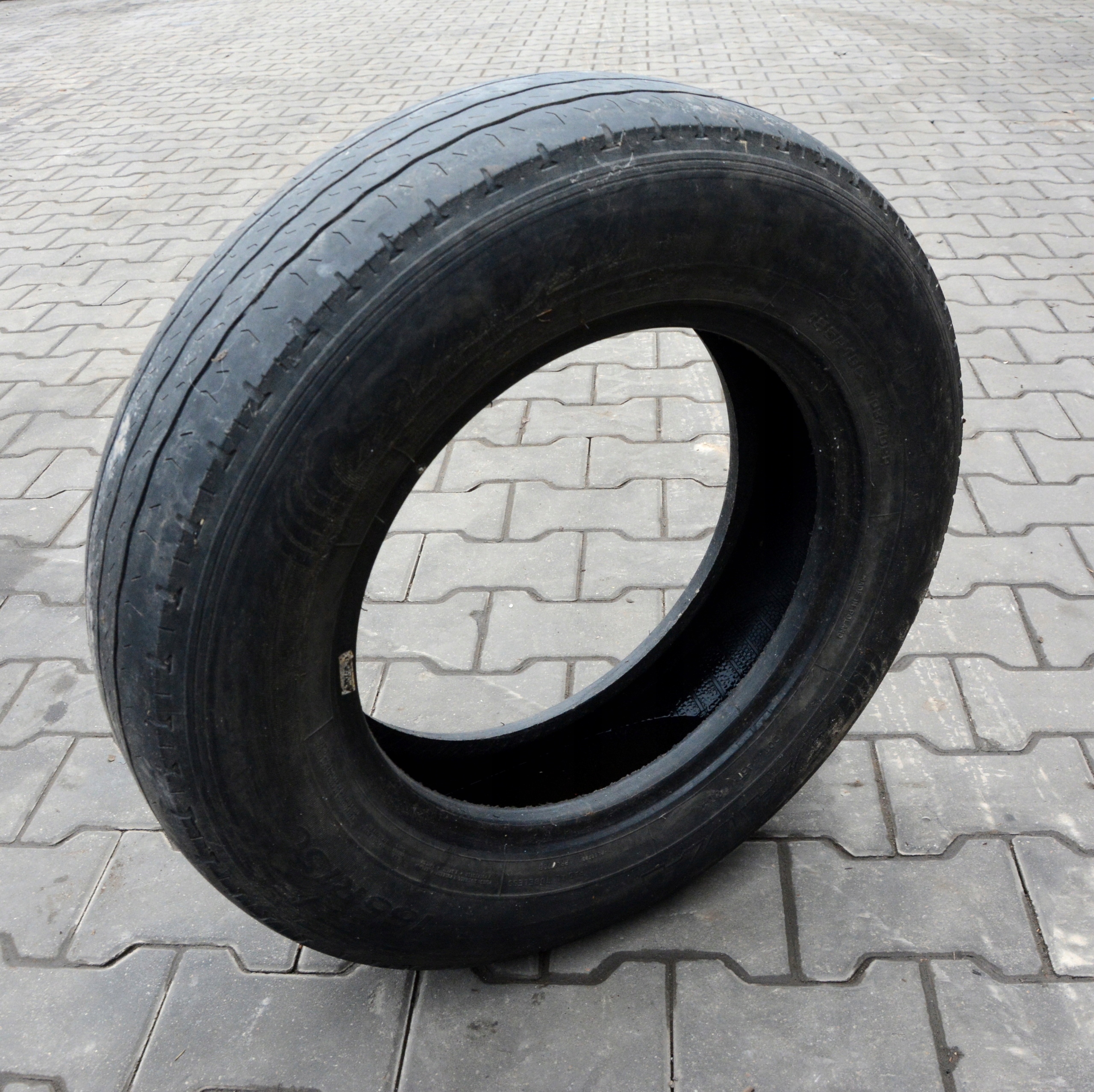 Opona Sava Trenta 185 R15C letnia