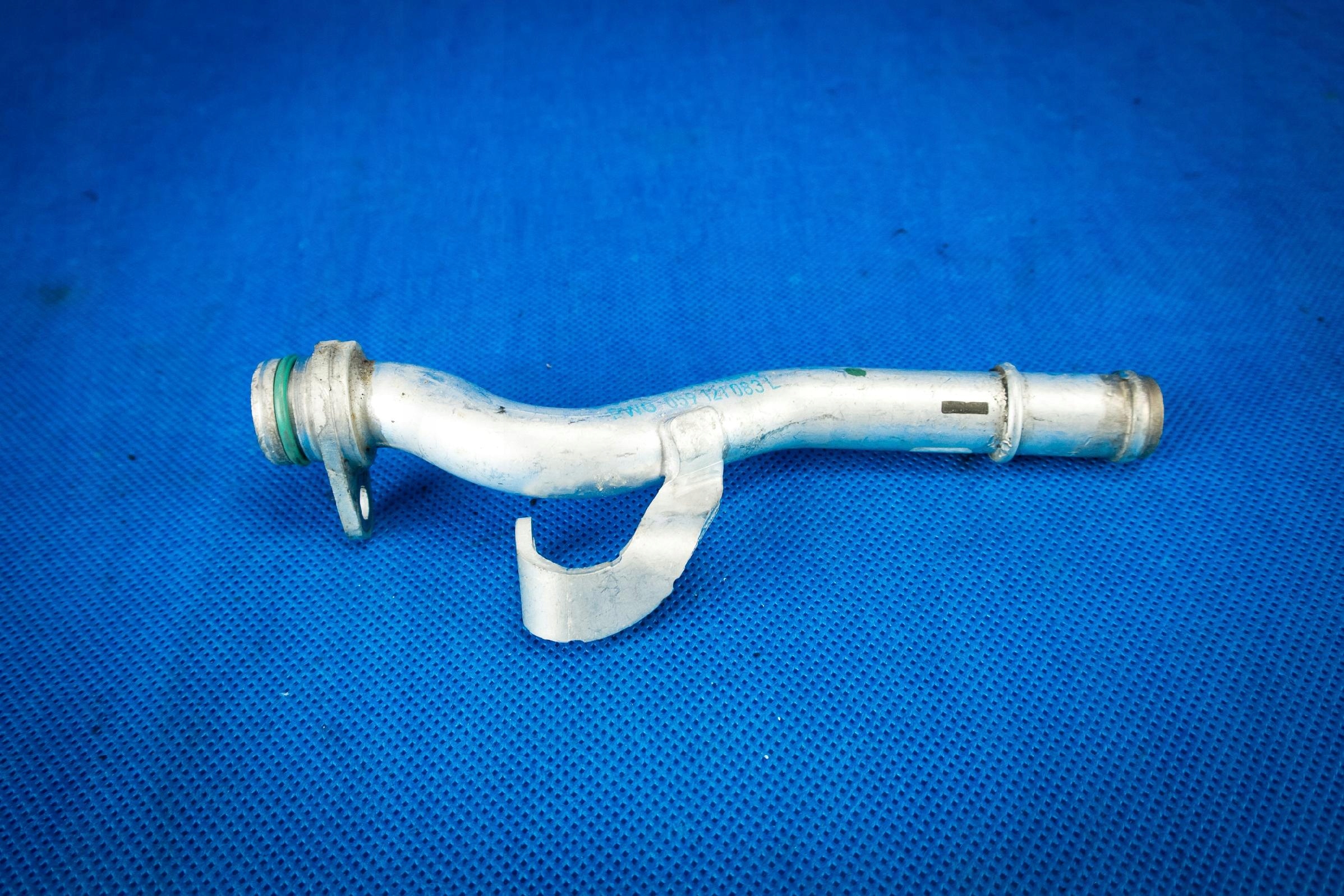 rohr wodna Audi A5 8W6 A6 4K A7 4K8 059121083L