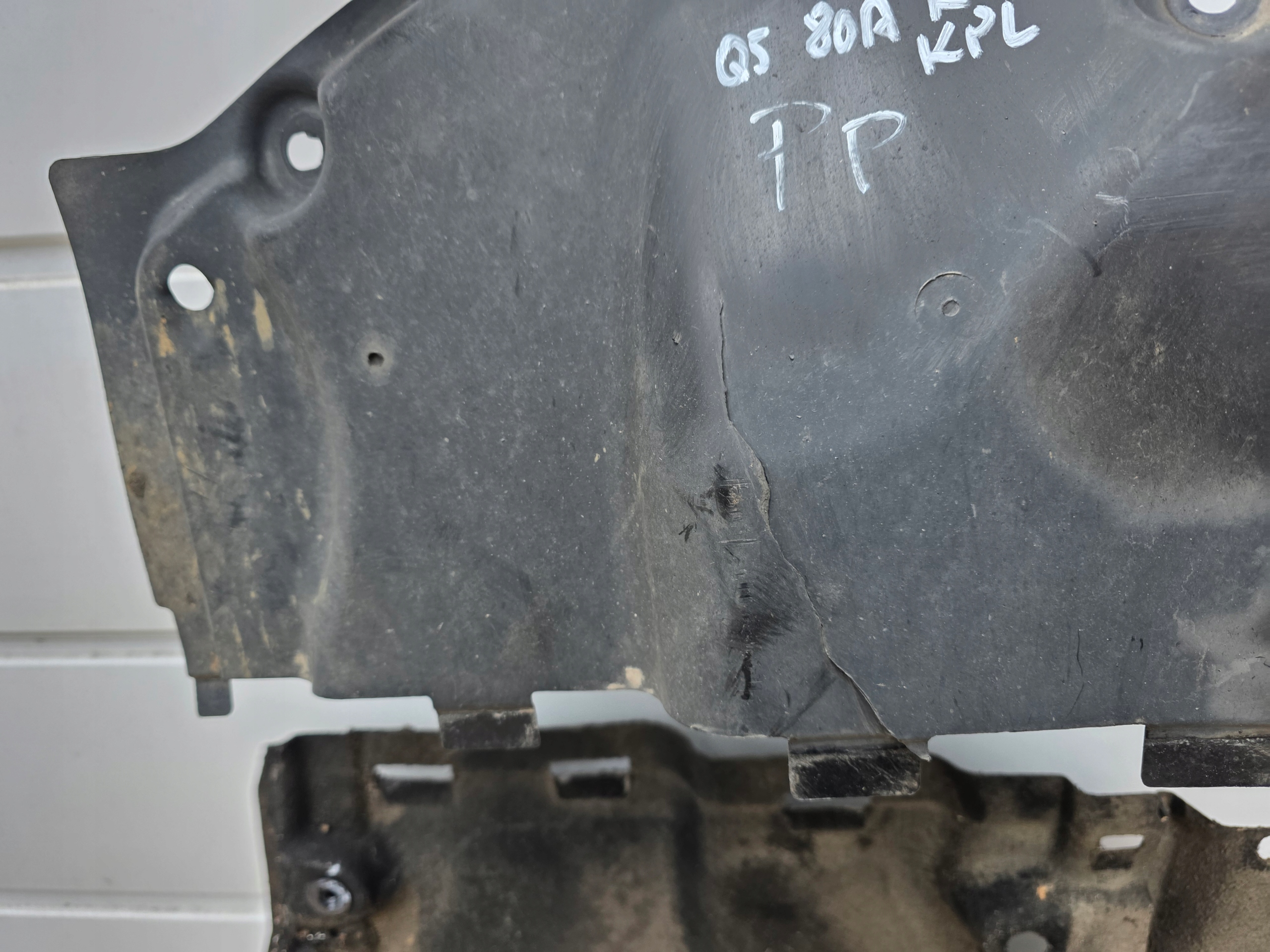 cover chassis right covers below AUTO AUDI Q5 II FY 80A KOMPLET