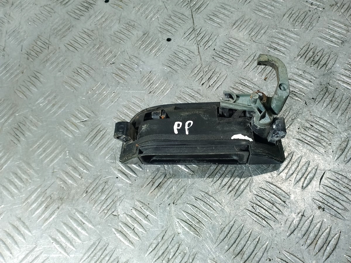 KLAMKA ZEWNĘTRZNA PRAWA PRZÓD VW TRANSPORTER T4 701837210 Producent części Volkswagen